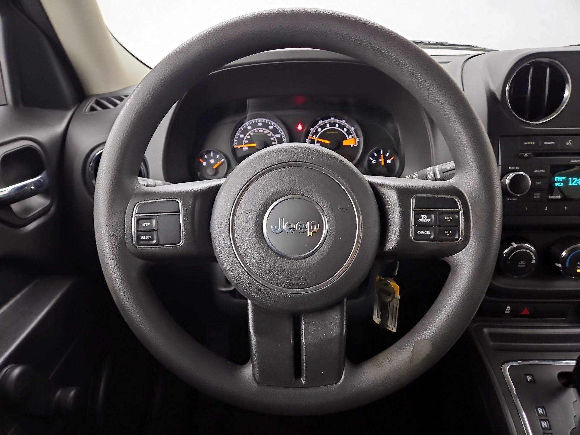 Thumbnail: 2016 Jeep Patriot - 10