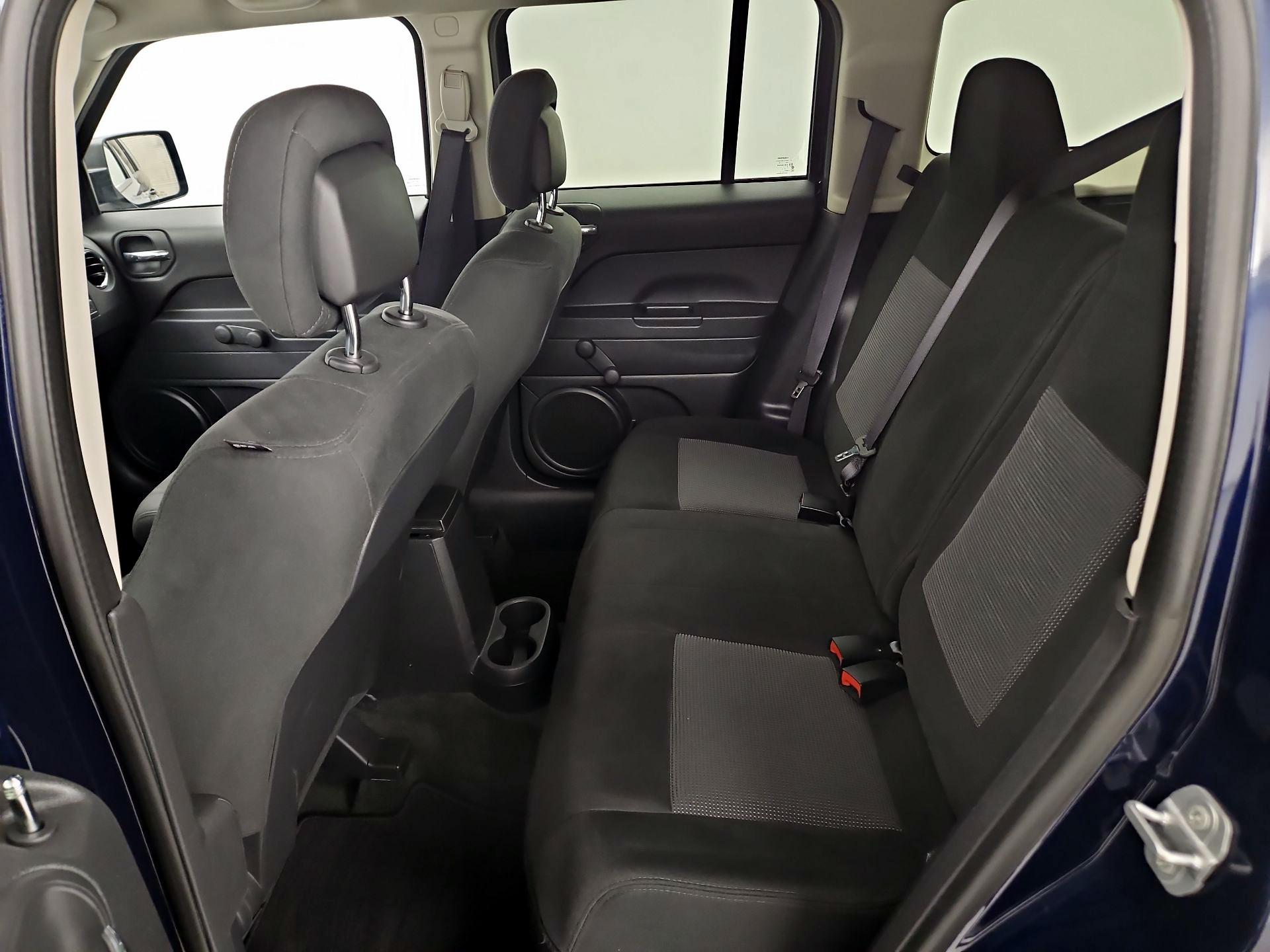 Thumbnail: 2016 Jeep Patriot - 17
