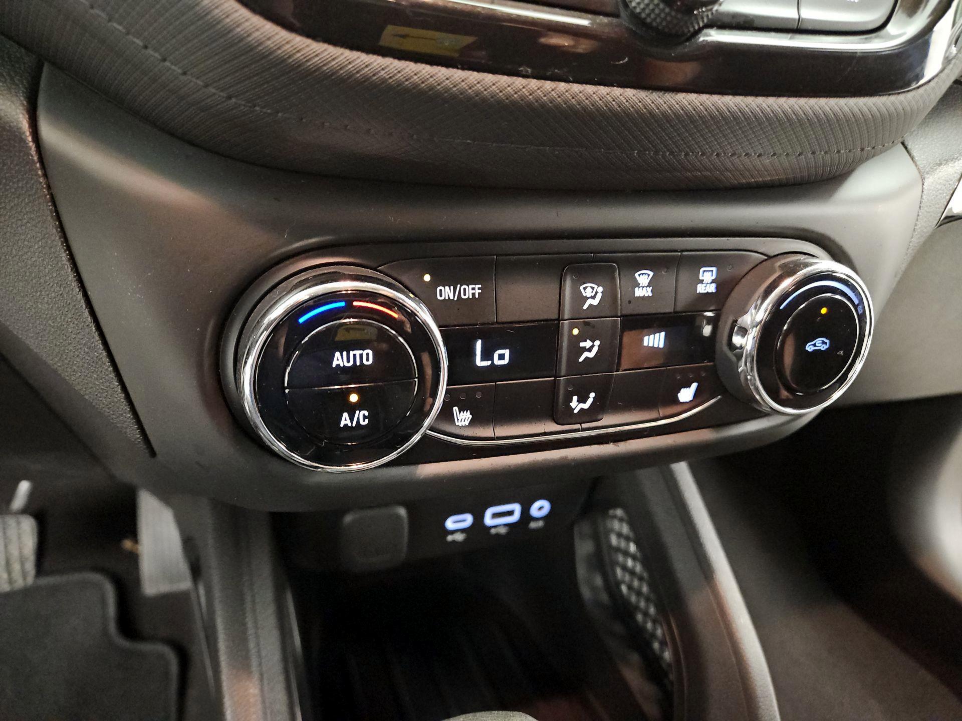 Thumbnail: 2021 Chevrolet TrailBlazer - 16