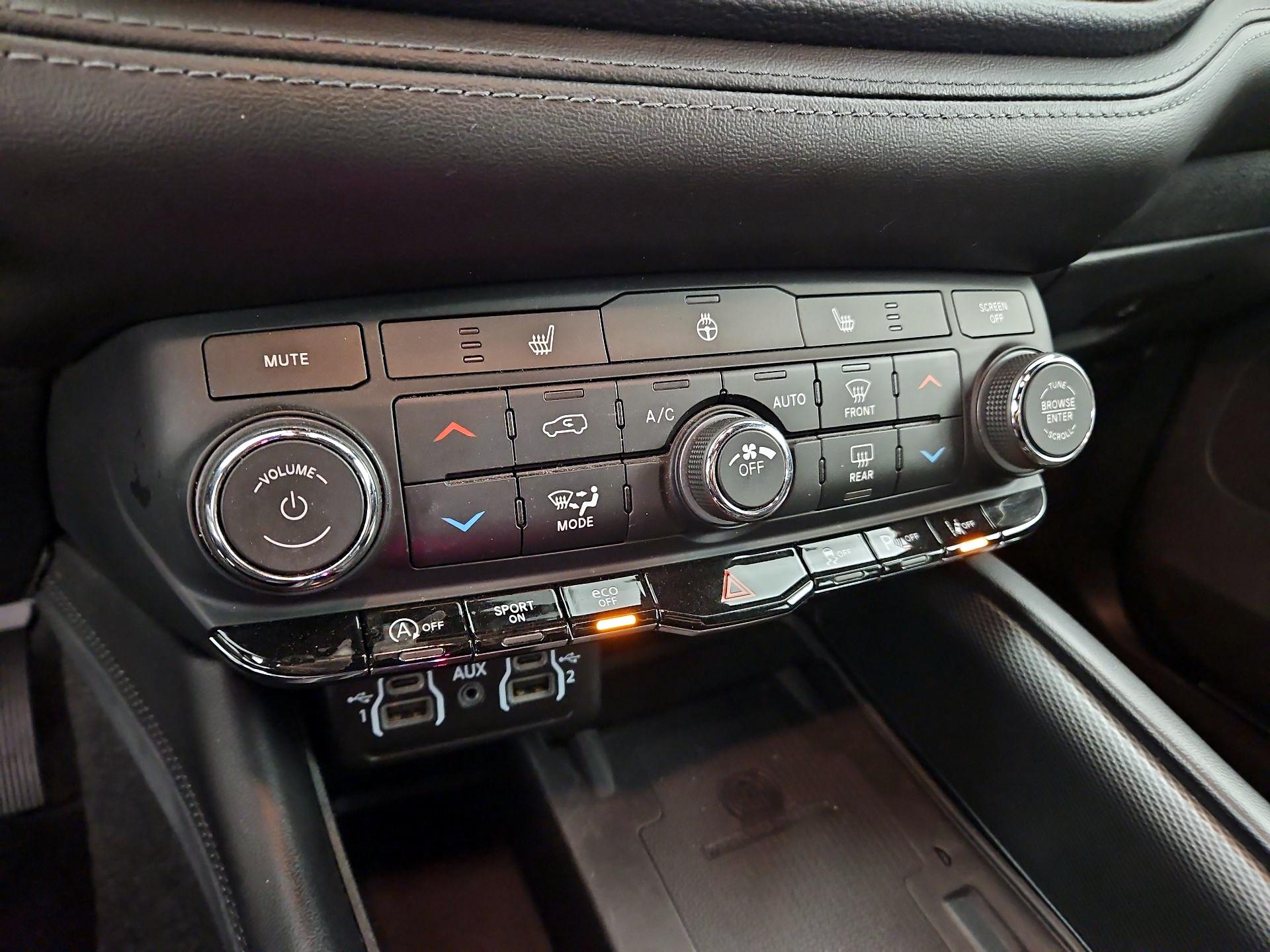 Thumbnail: 2022 Dodge Durango - 17