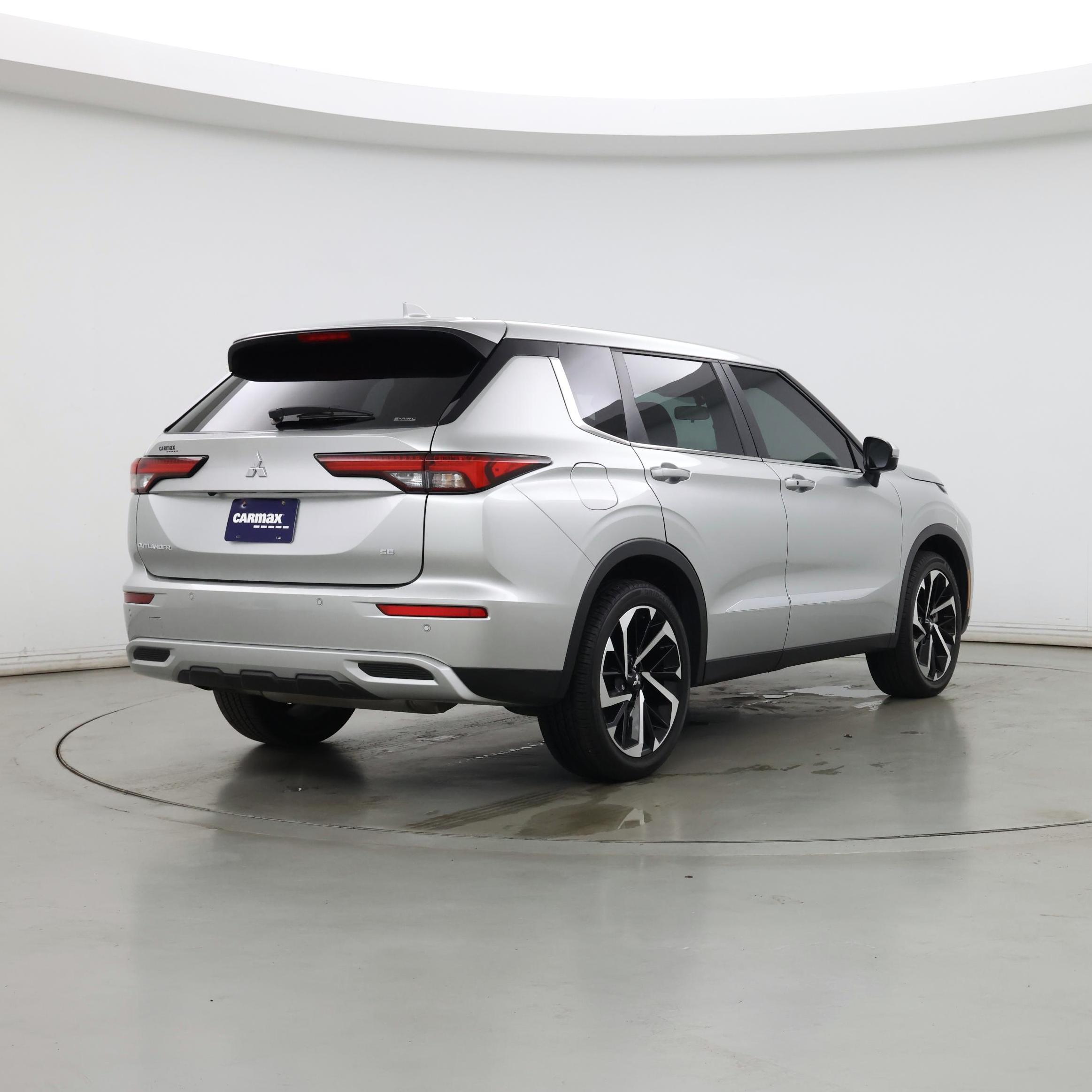 Thumbnail: 2022 Mitsubishi Outlander - 8