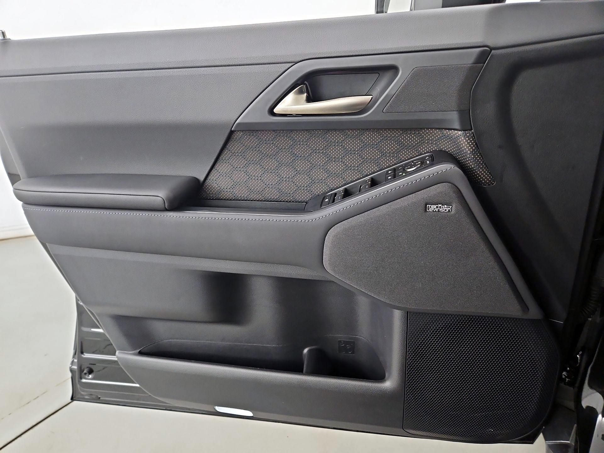 Thumbnail: 2024 Lexus GX - 12