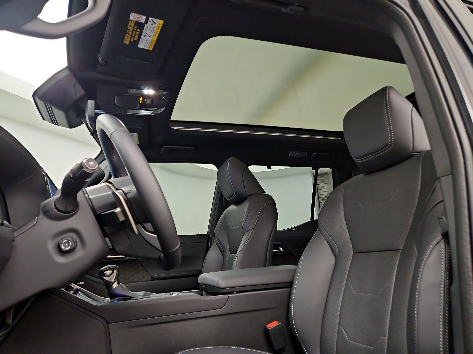 Thumbnail: 2024 Lexus GX - 19