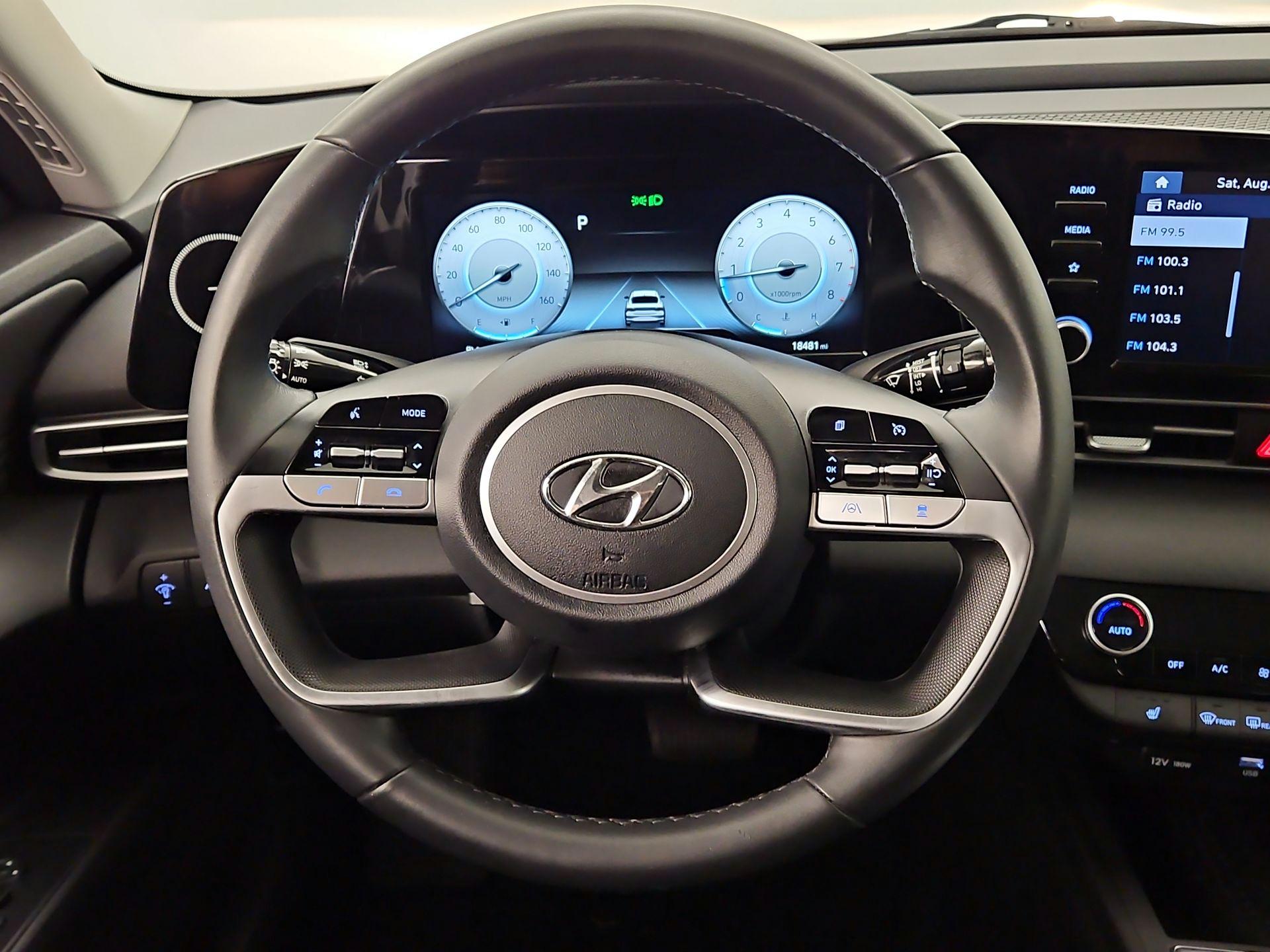Thumbnail: 2022 Hyundai Elantra - 10