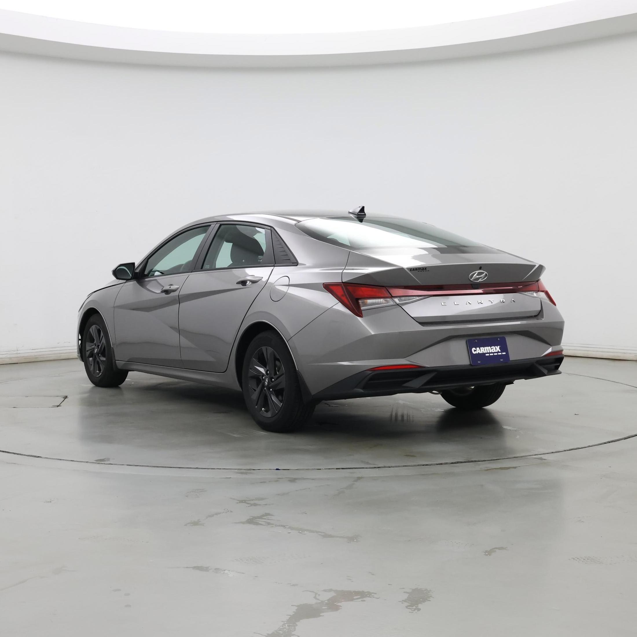 Thumbnail: 2022 Hyundai Elantra - 2