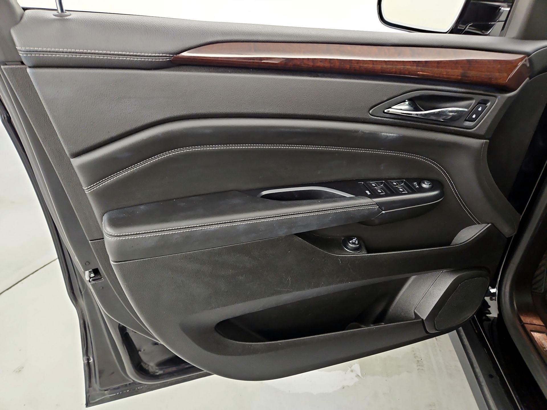 Thumbnail: 2015 Cadillac SRX - 12
