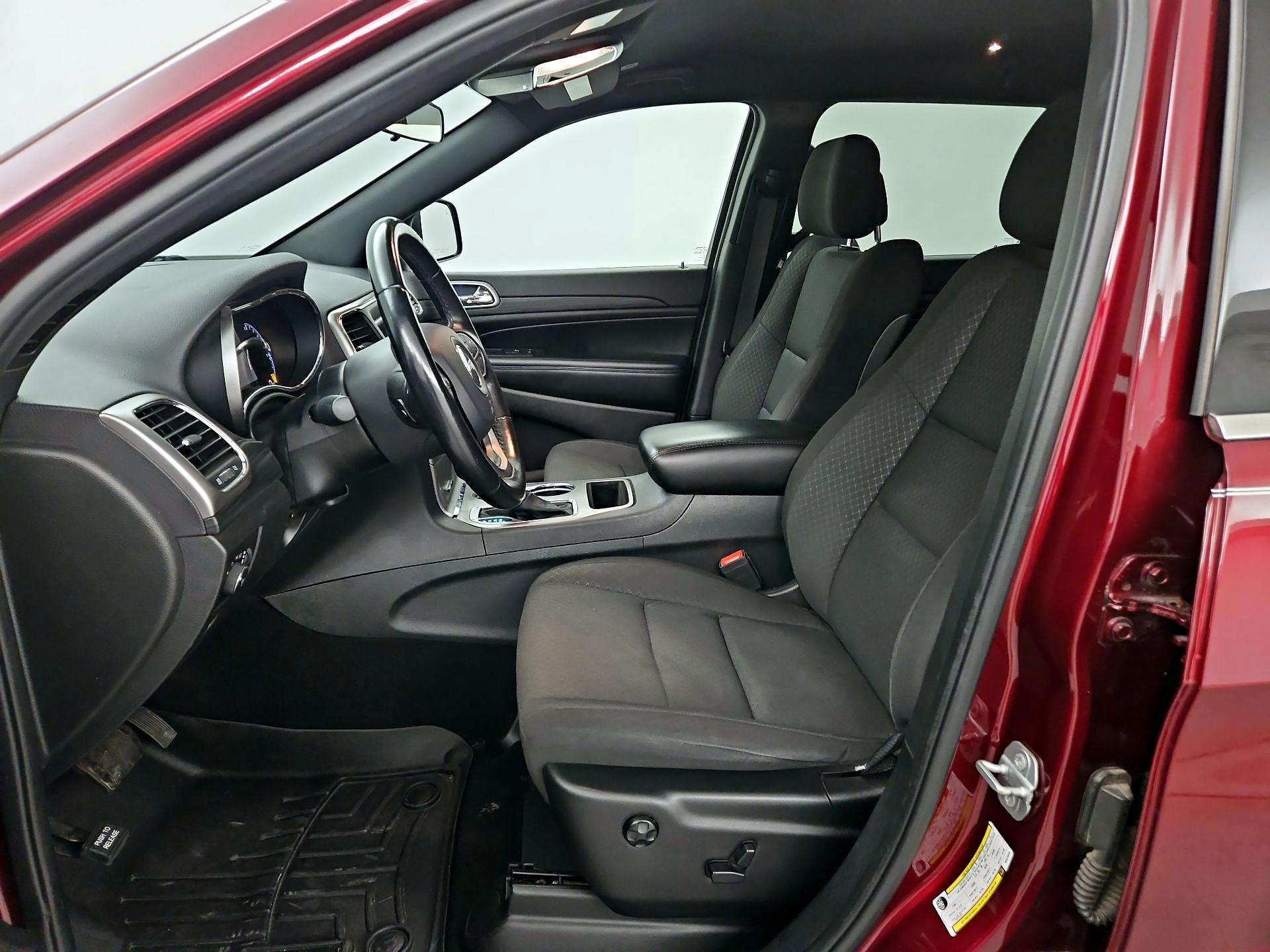 Thumbnail: 2019 Jeep Grand Cherokee - 11
