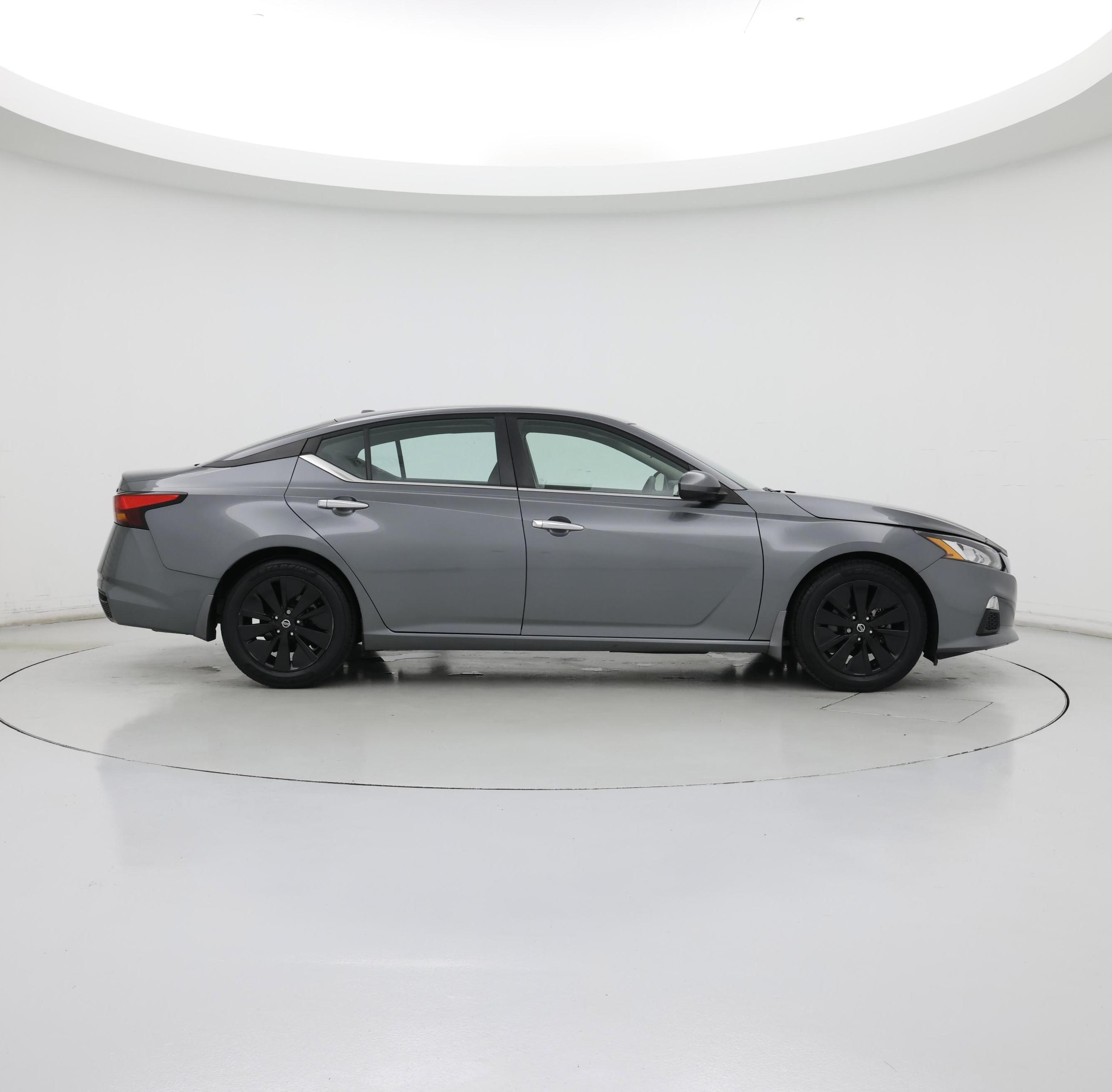 Thumbnail: 2022 Nissan Altima - 7