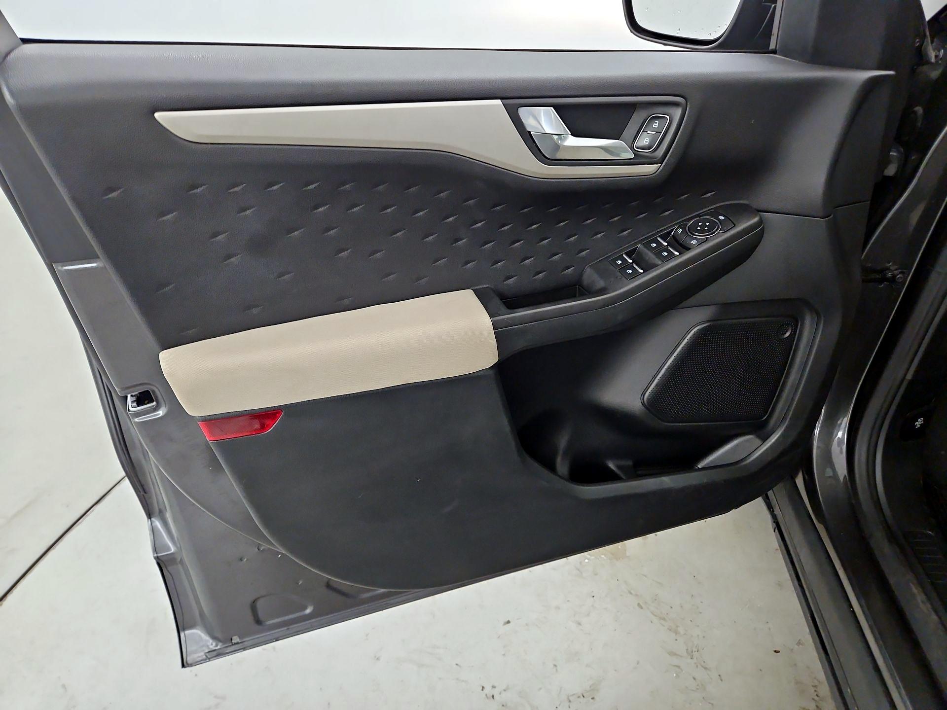 Thumbnail: 2020 Ford Escape - 12