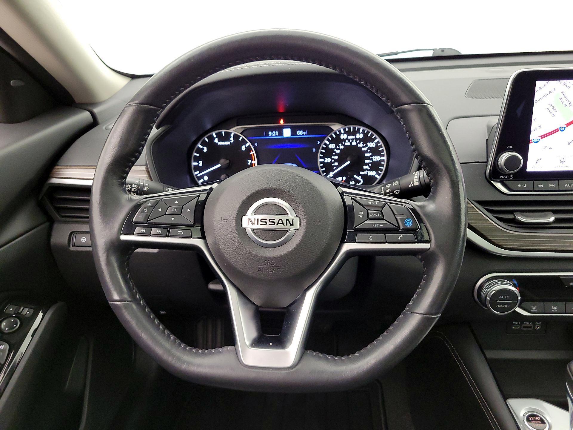 Thumbnail: 2022 Nissan Altima - 10