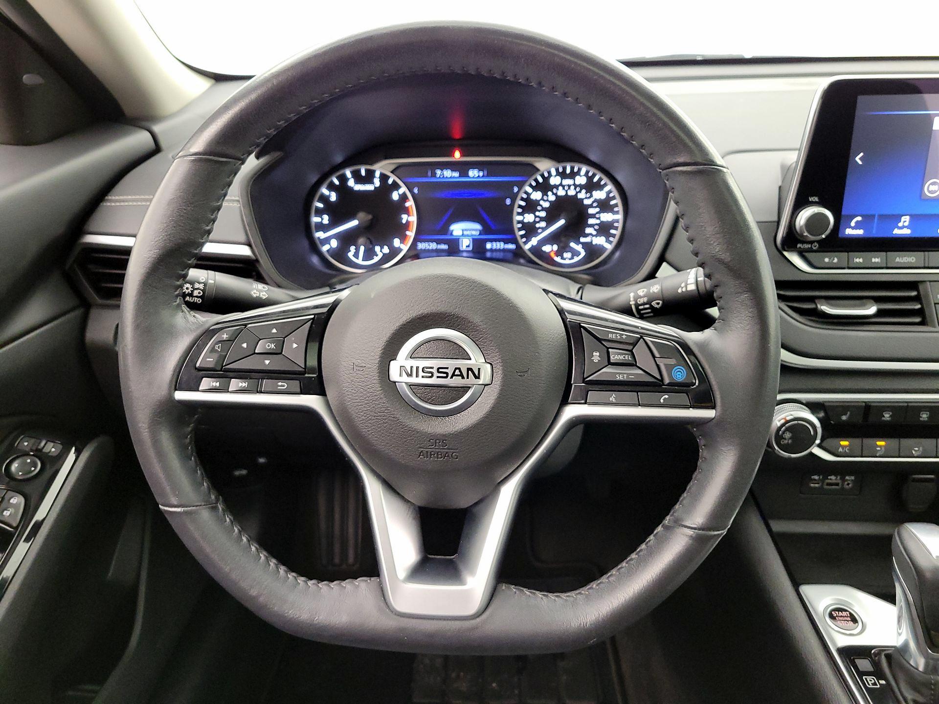 Thumbnail: 2022 Nissan Altima - 10