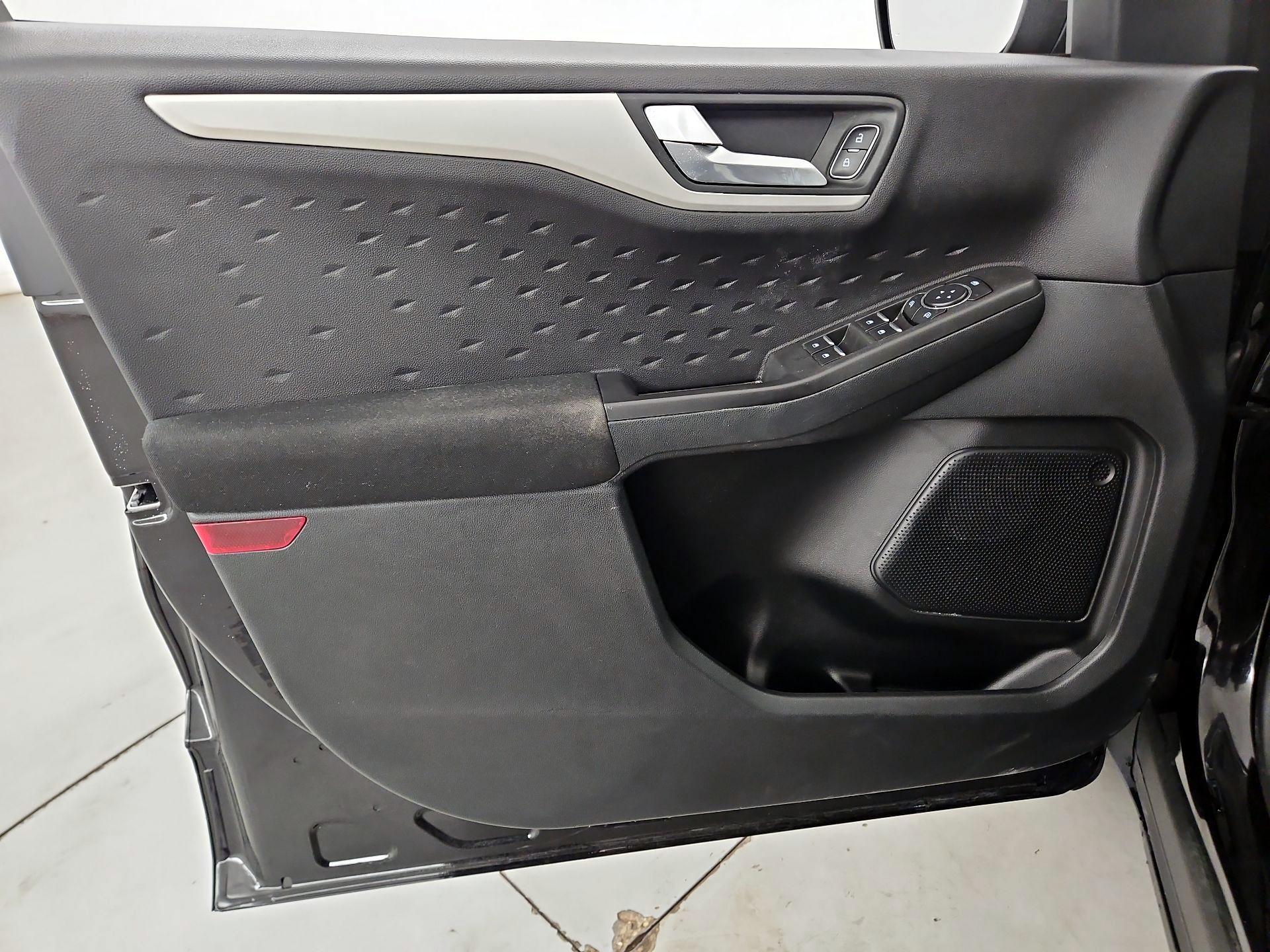 Thumbnail: 2020 Ford Escape - 12