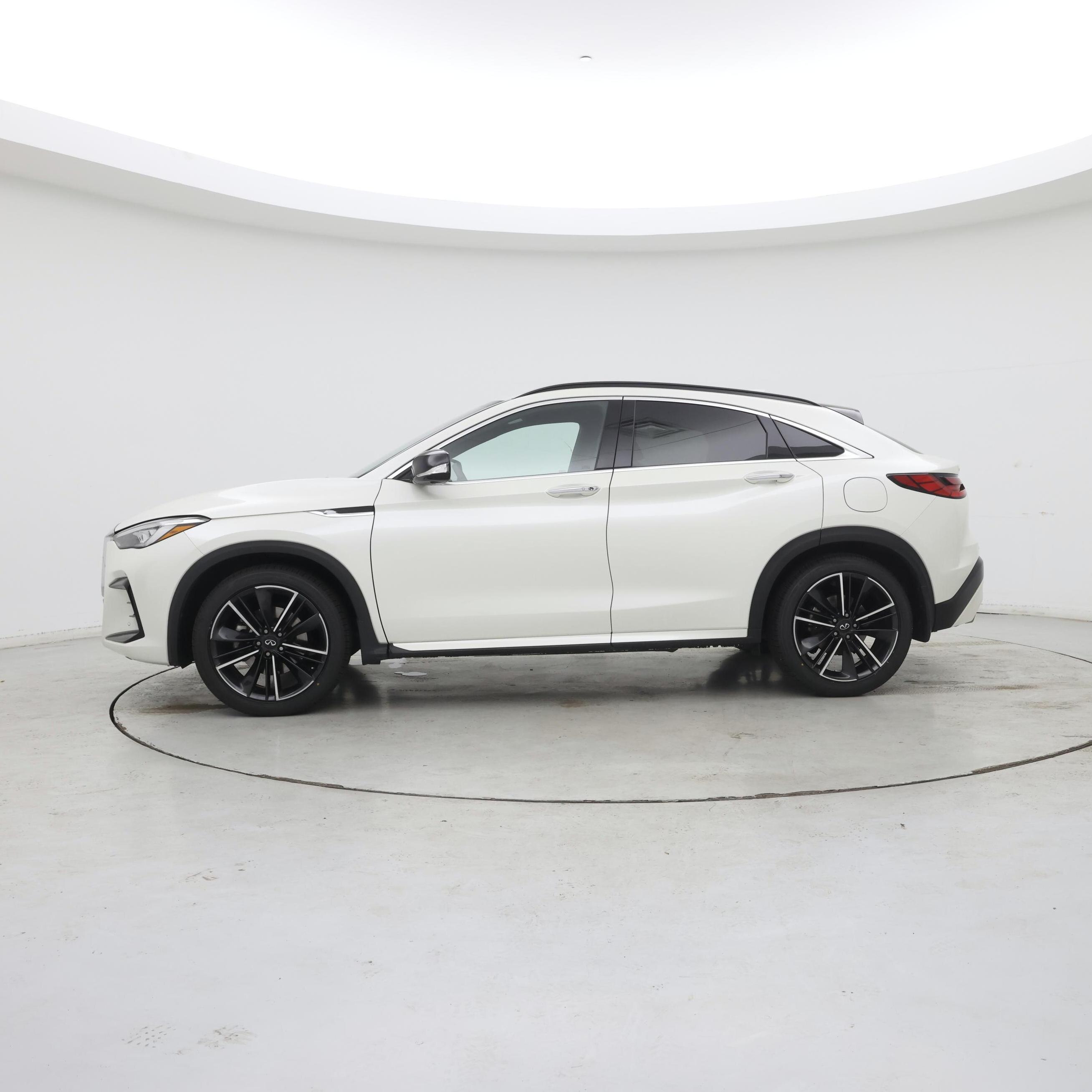 Thumbnail: 2022 INFINITI QX55 - 3