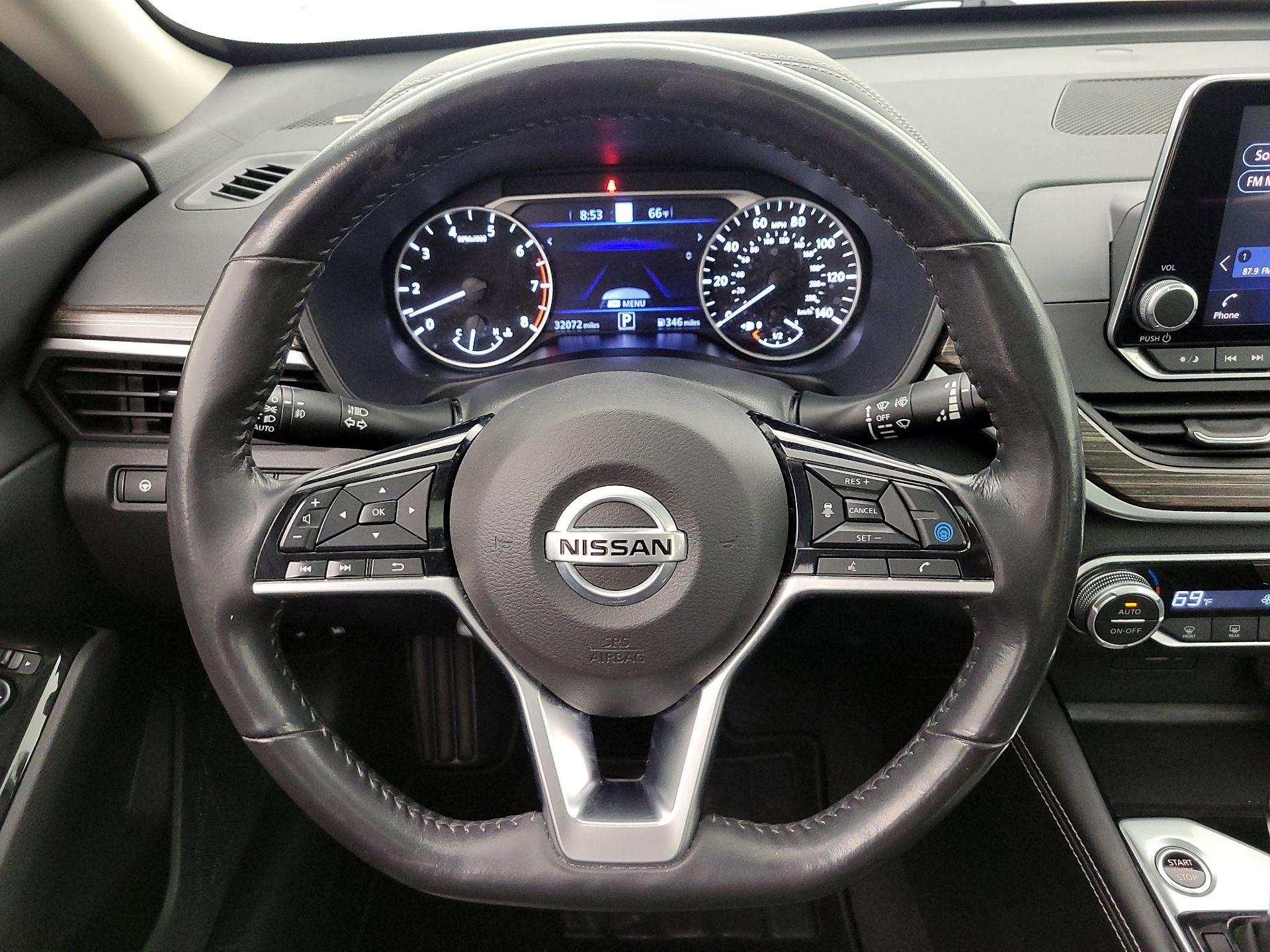 Thumbnail: 2022 Nissan Altima - 10