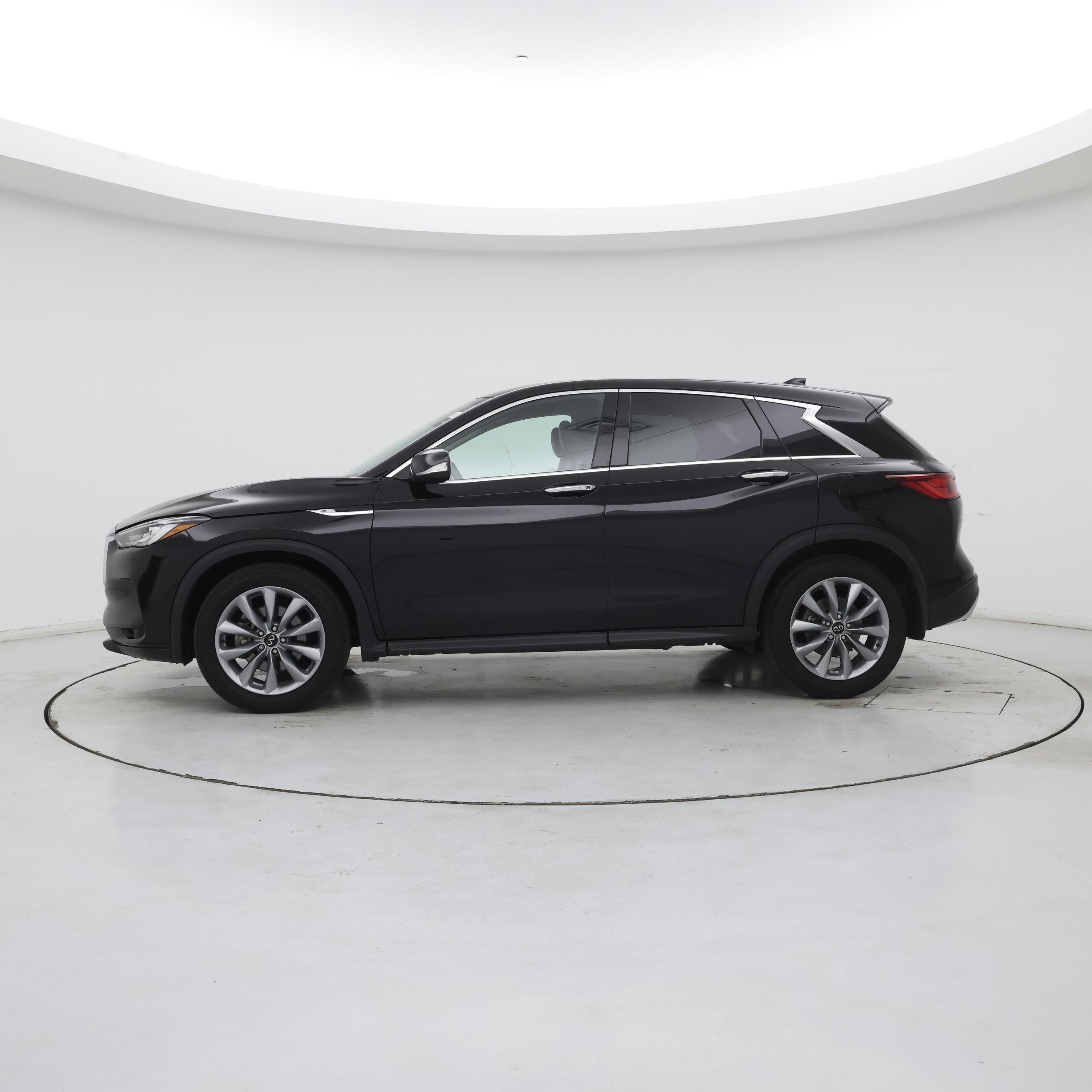 Thumbnail: 2022 INFINITI QX50 - 3