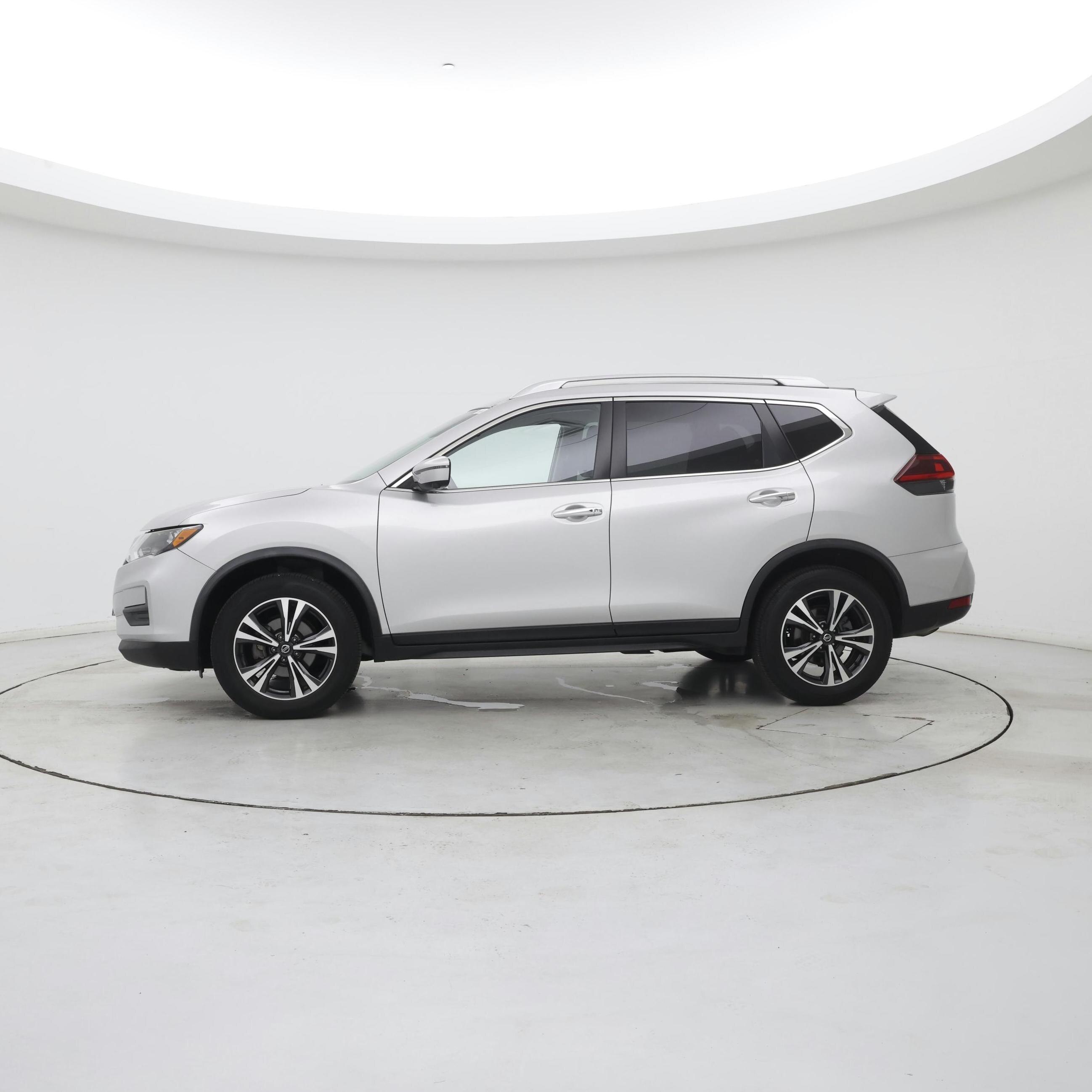 Thumbnail: 2020 Nissan Rogue - 3