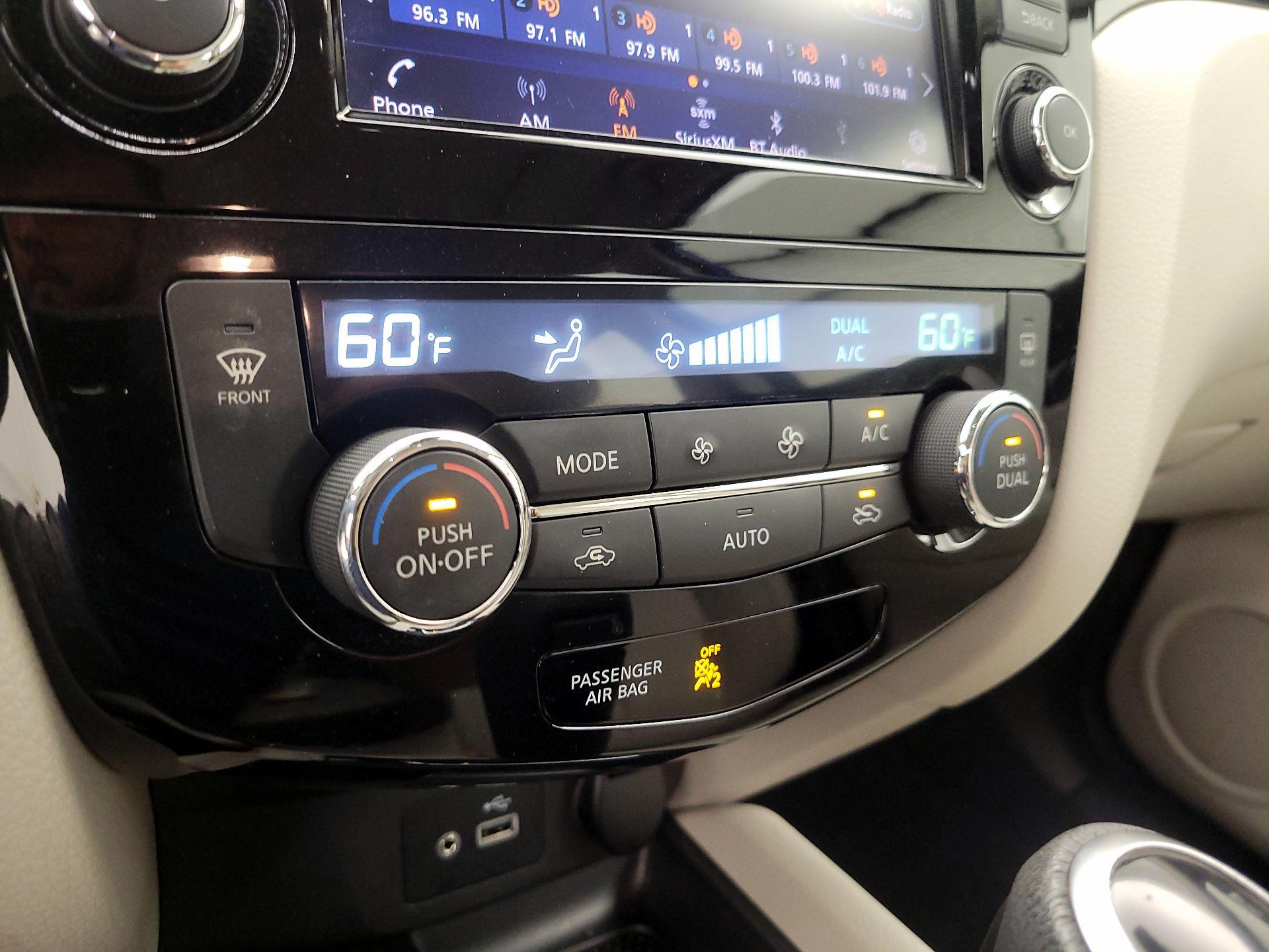 Thumbnail: 2021 Nissan Rogue Sport - 17