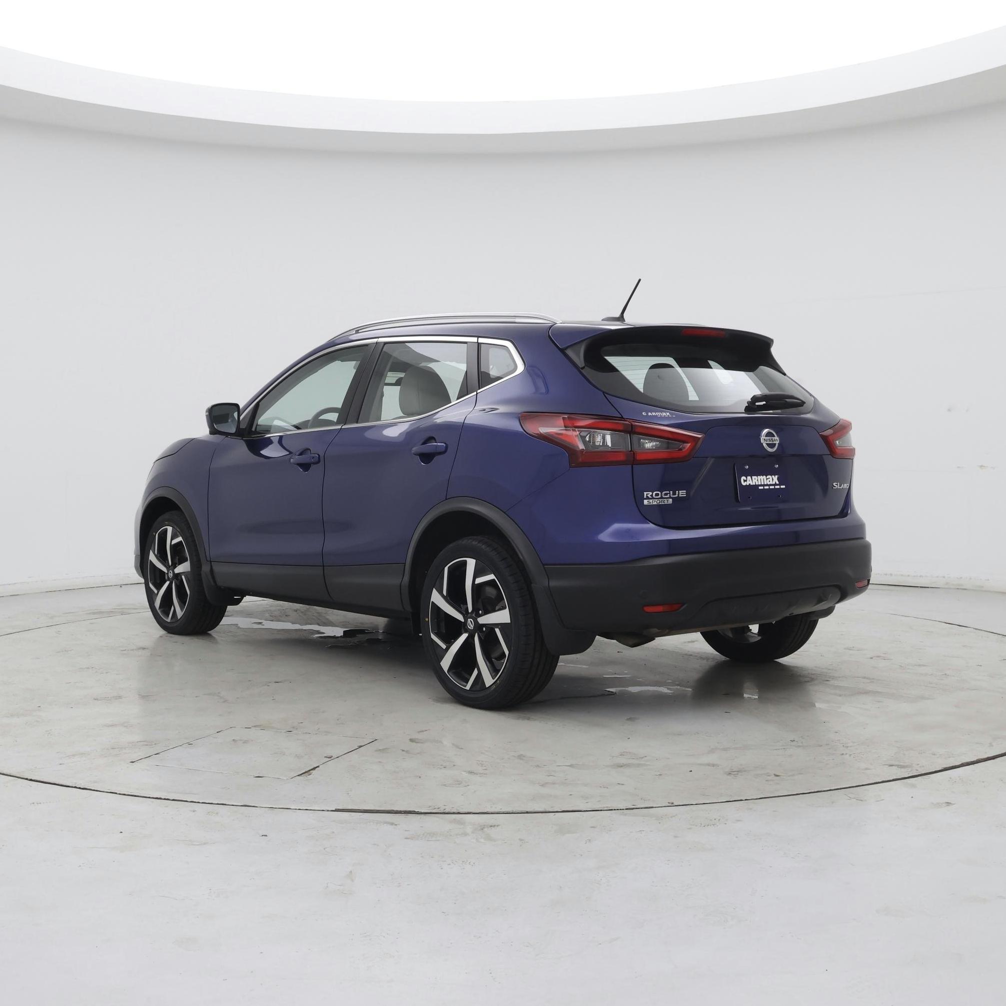 Thumbnail: 2021 Nissan Rogue Sport - 2