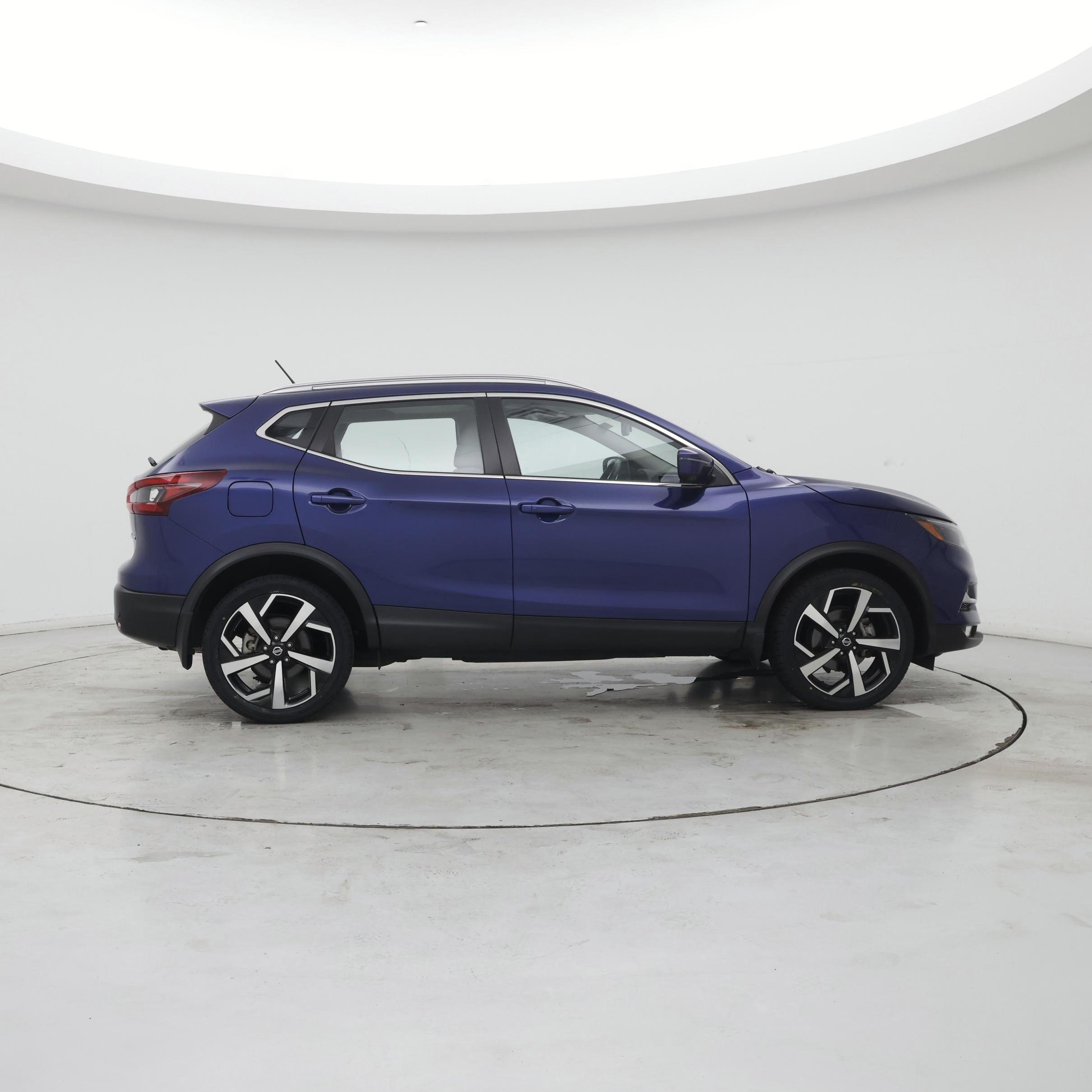 Thumbnail: 2021 Nissan Rogue Sport - 7