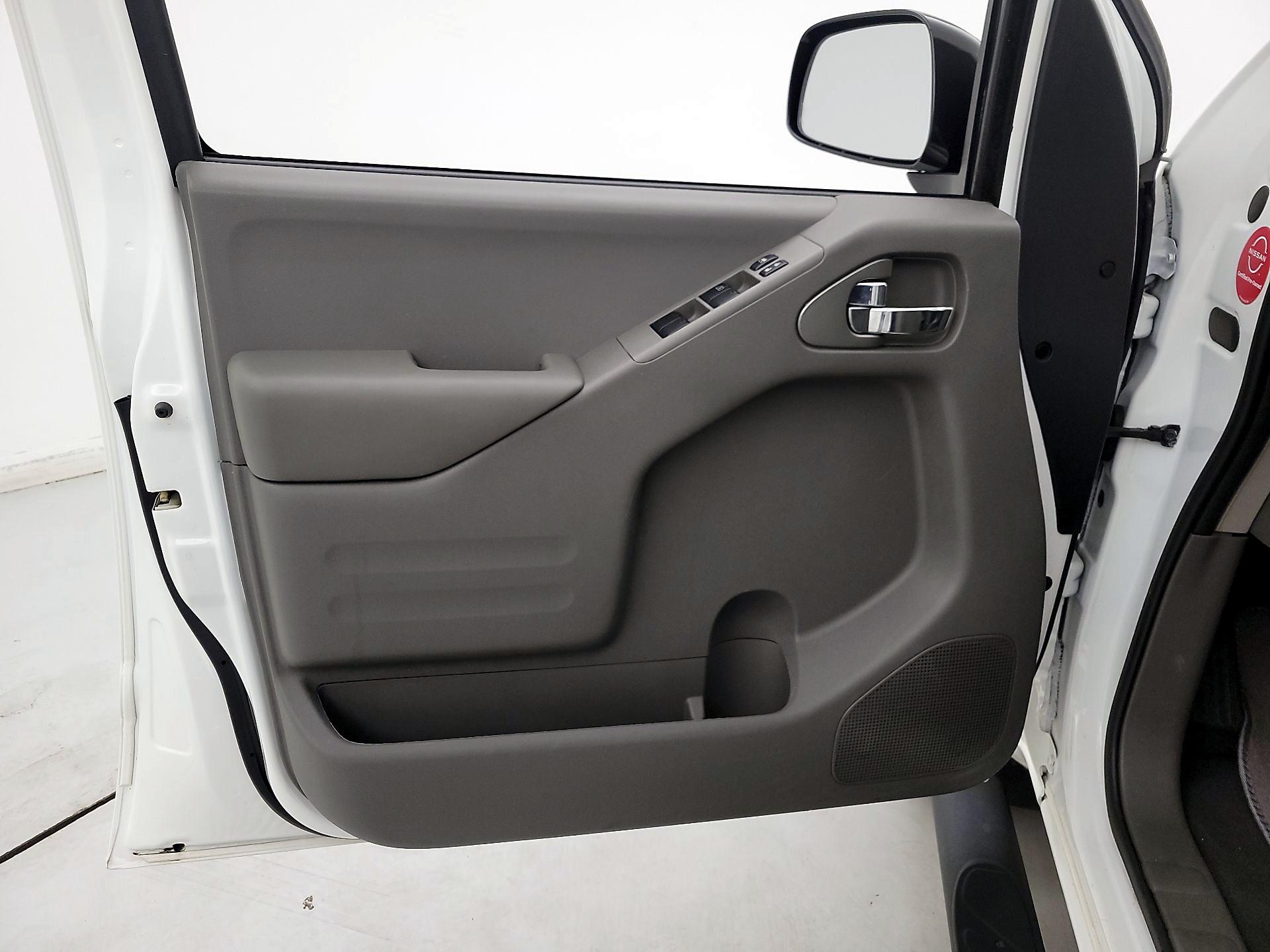 Thumbnail: 2020 Nissan Frontier - 12