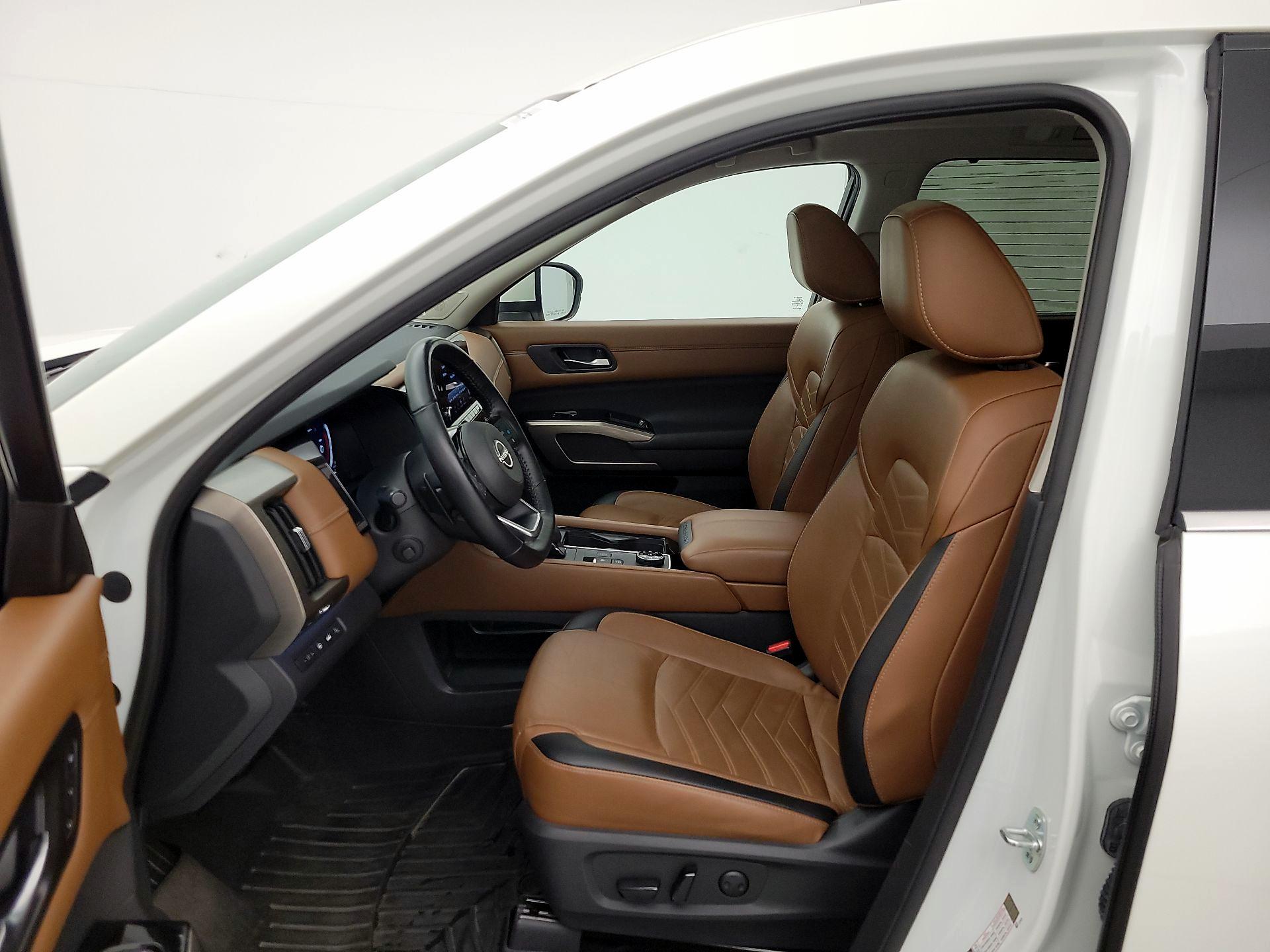 Thumbnail: 2023 Nissan Pathfinder - 11