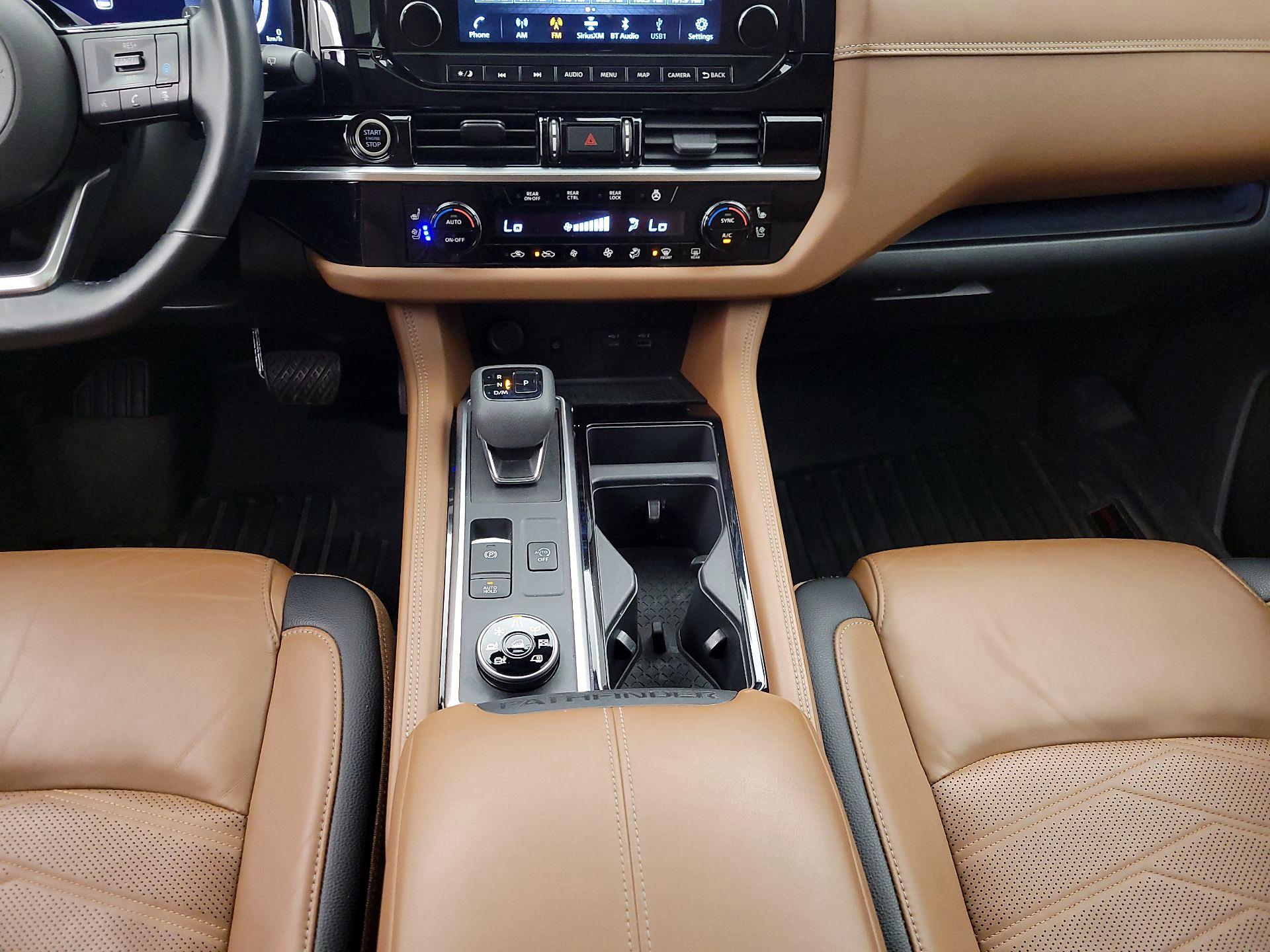 Thumbnail: 2023 Nissan Pathfinder - 17