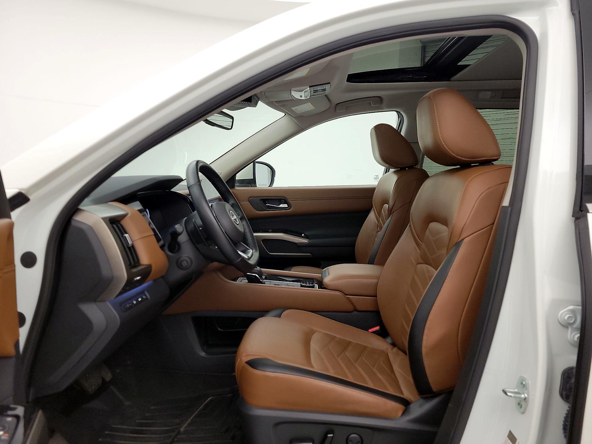 Thumbnail: 2023 Nissan Pathfinder - 19