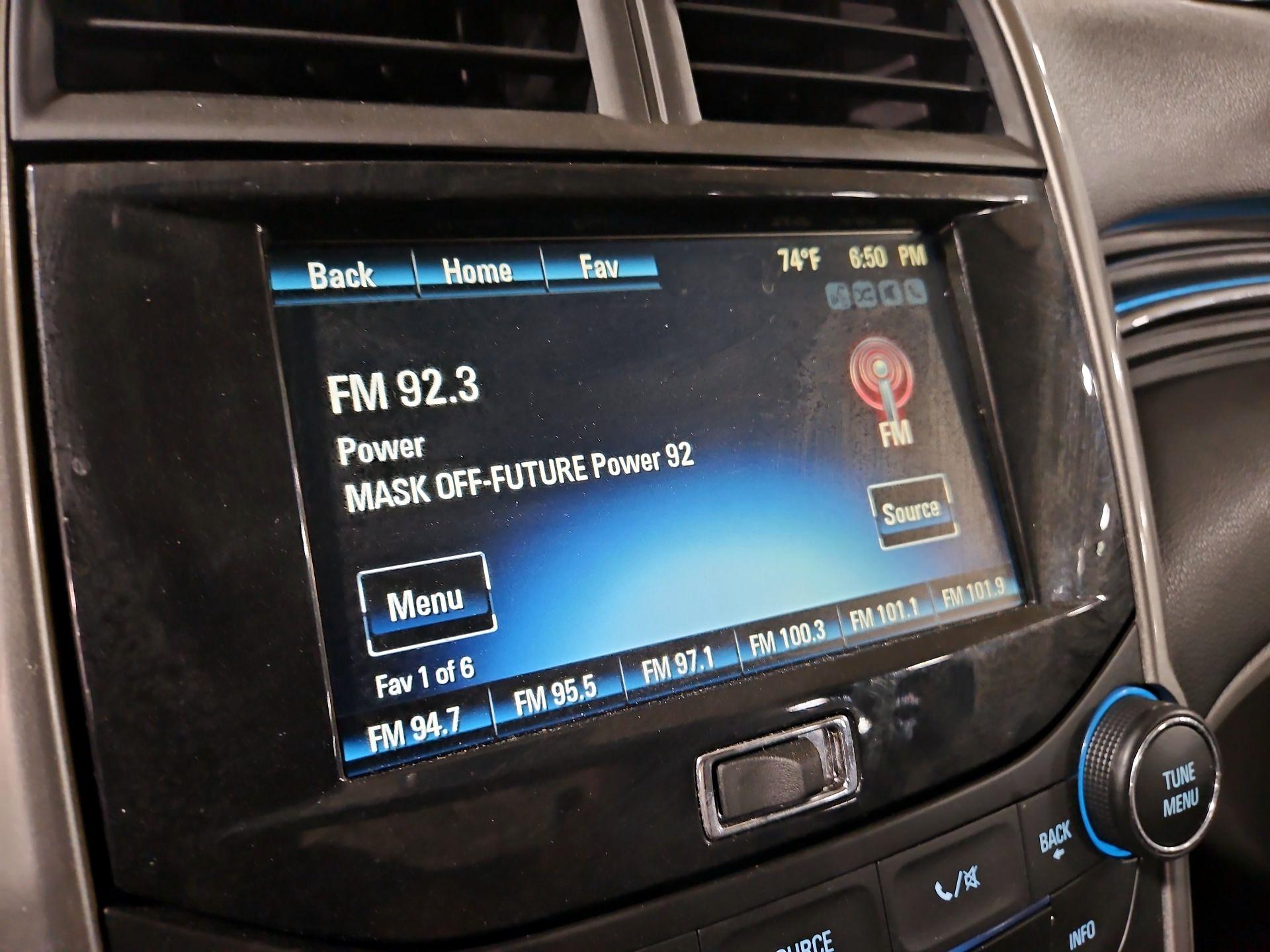 Thumbnail: 2016 Chevrolet Malibu - 15