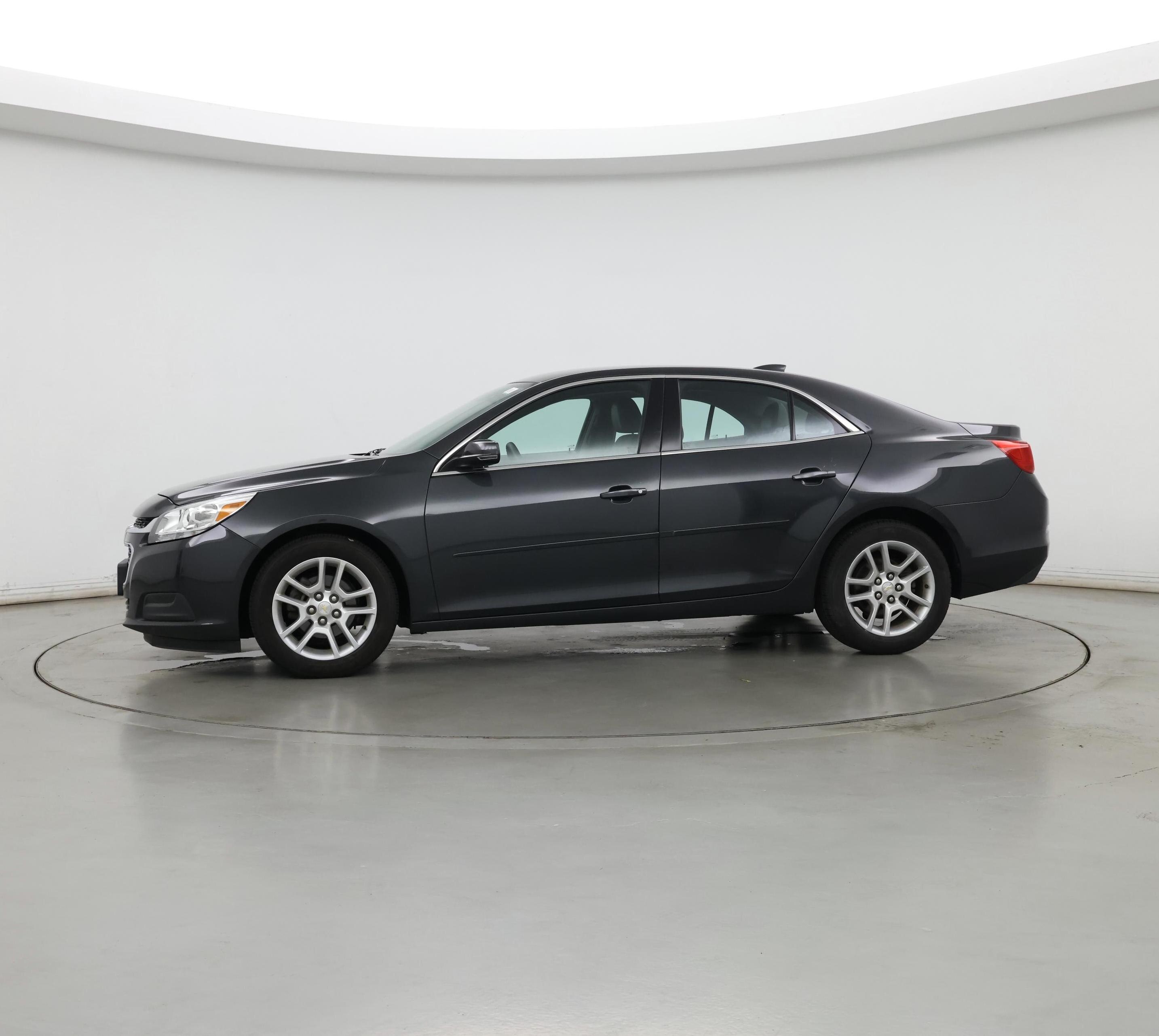 Thumbnail: 2016 Chevrolet Malibu - 3