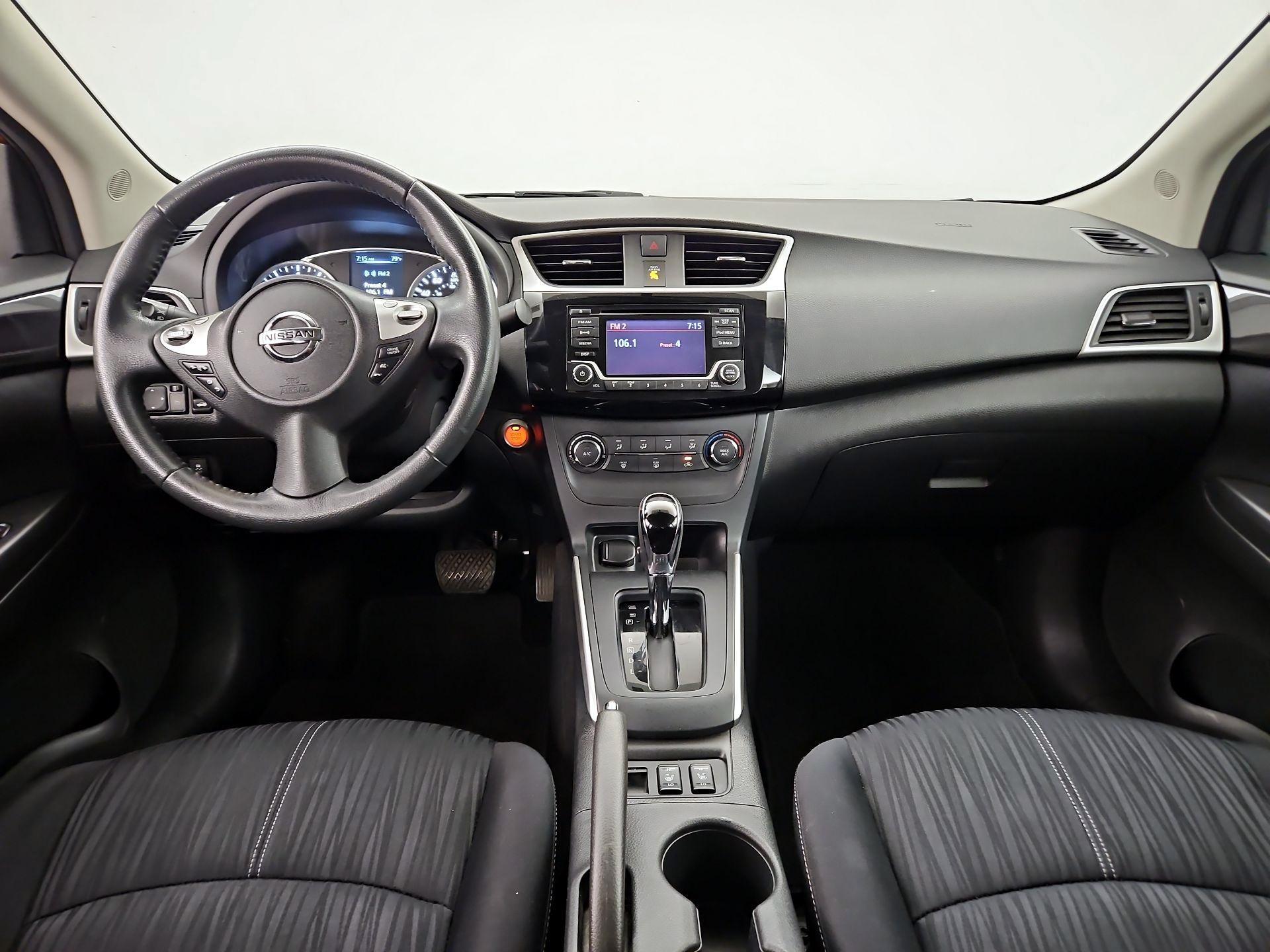 Thumbnail: 2017 Nissan Sentra - 9