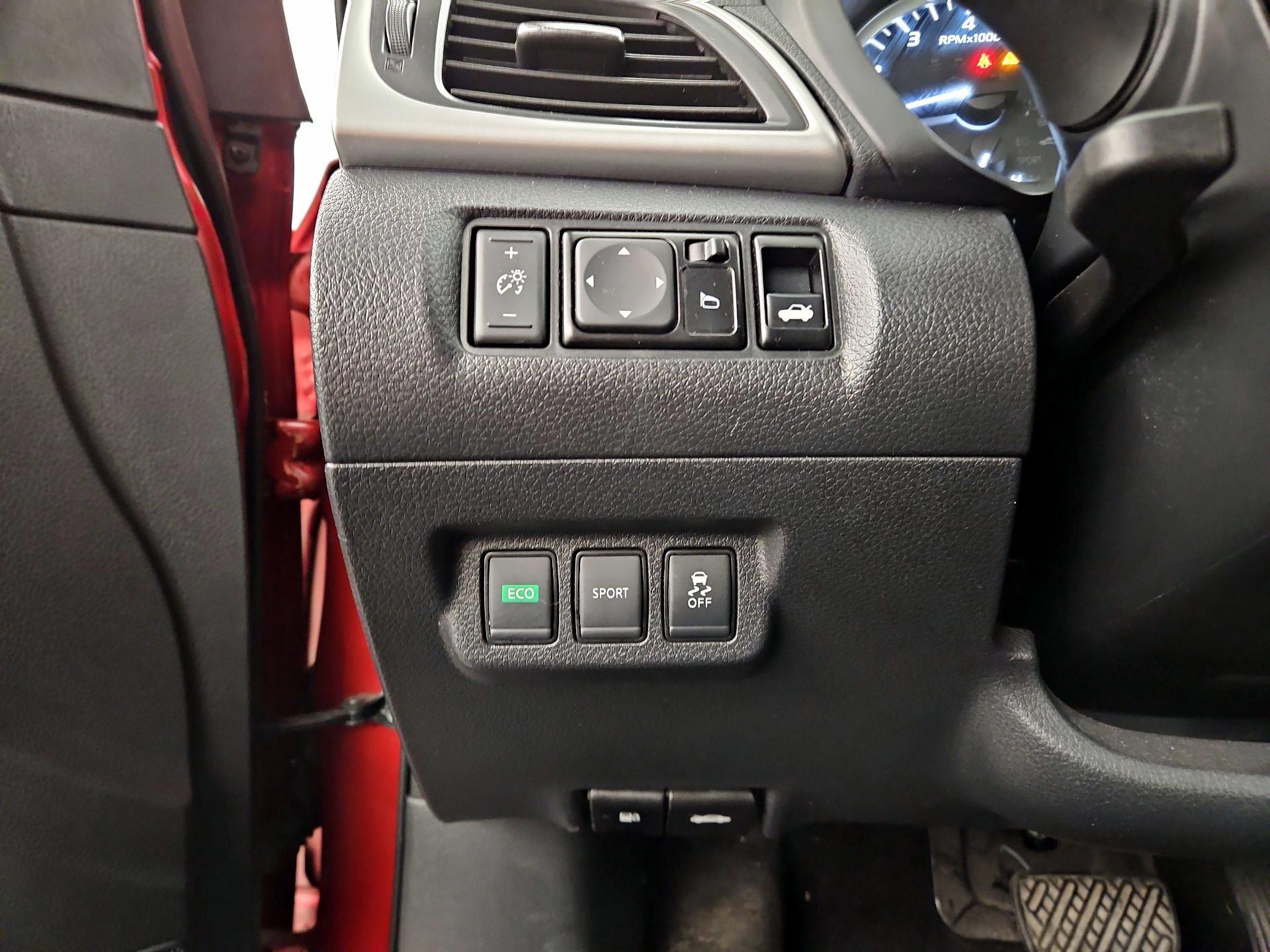 Thumbnail: 2017 Nissan Sentra - 13