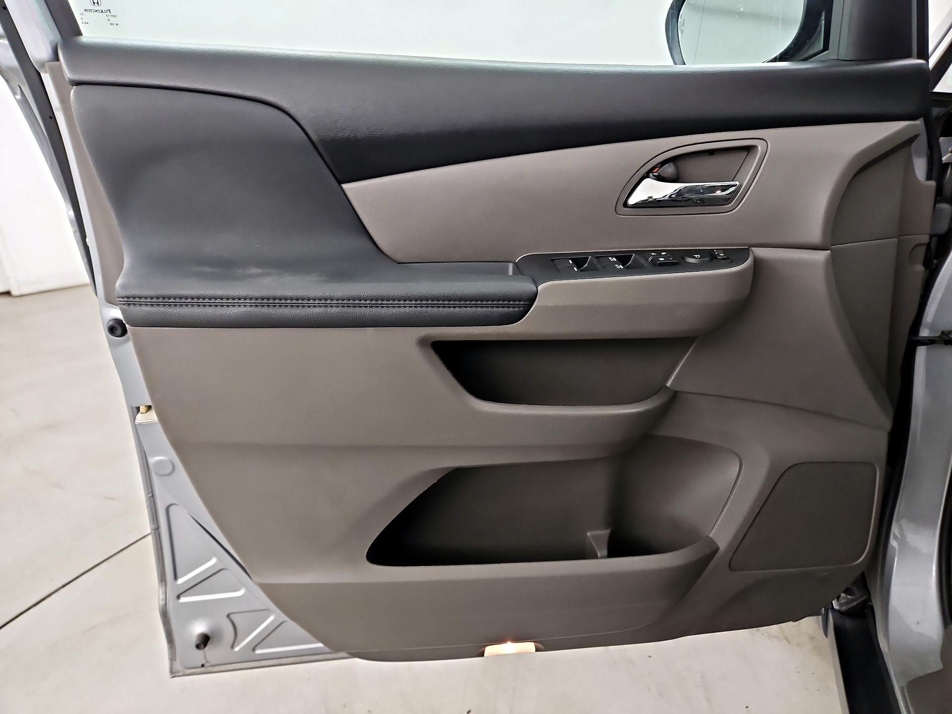 Thumbnail: 2016 Honda Odyssey - 12