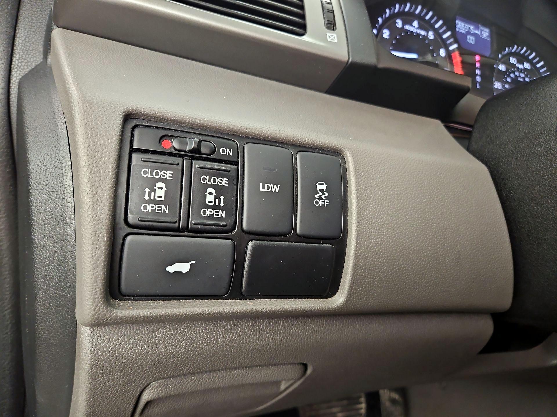 Thumbnail: 2016 Honda Odyssey - 13