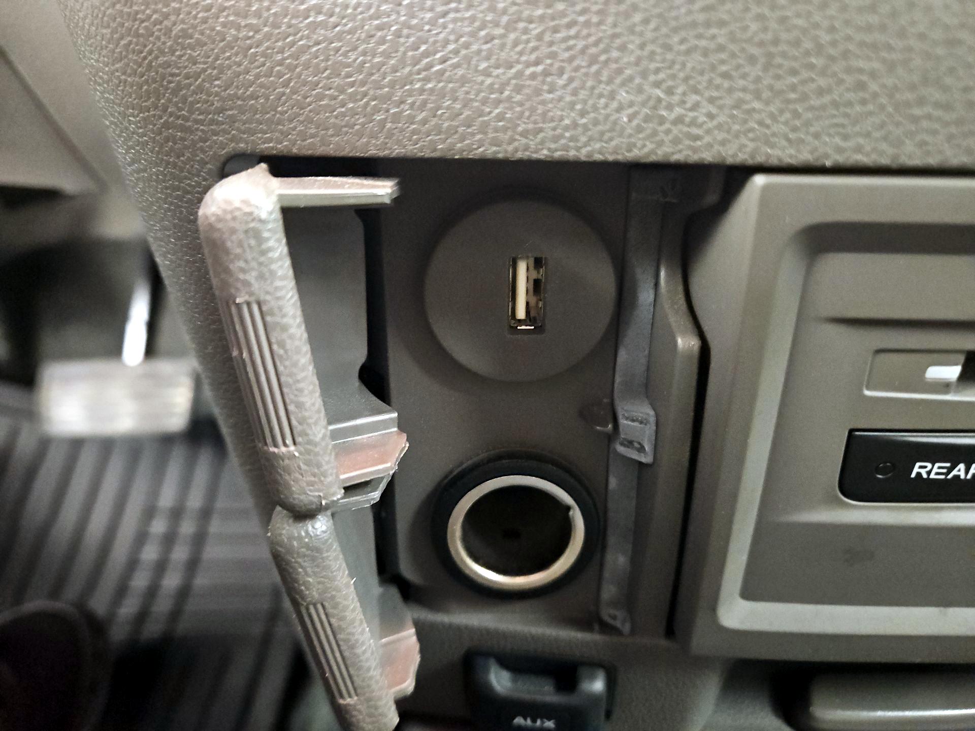 Thumbnail: 2016 Honda Odyssey - 18