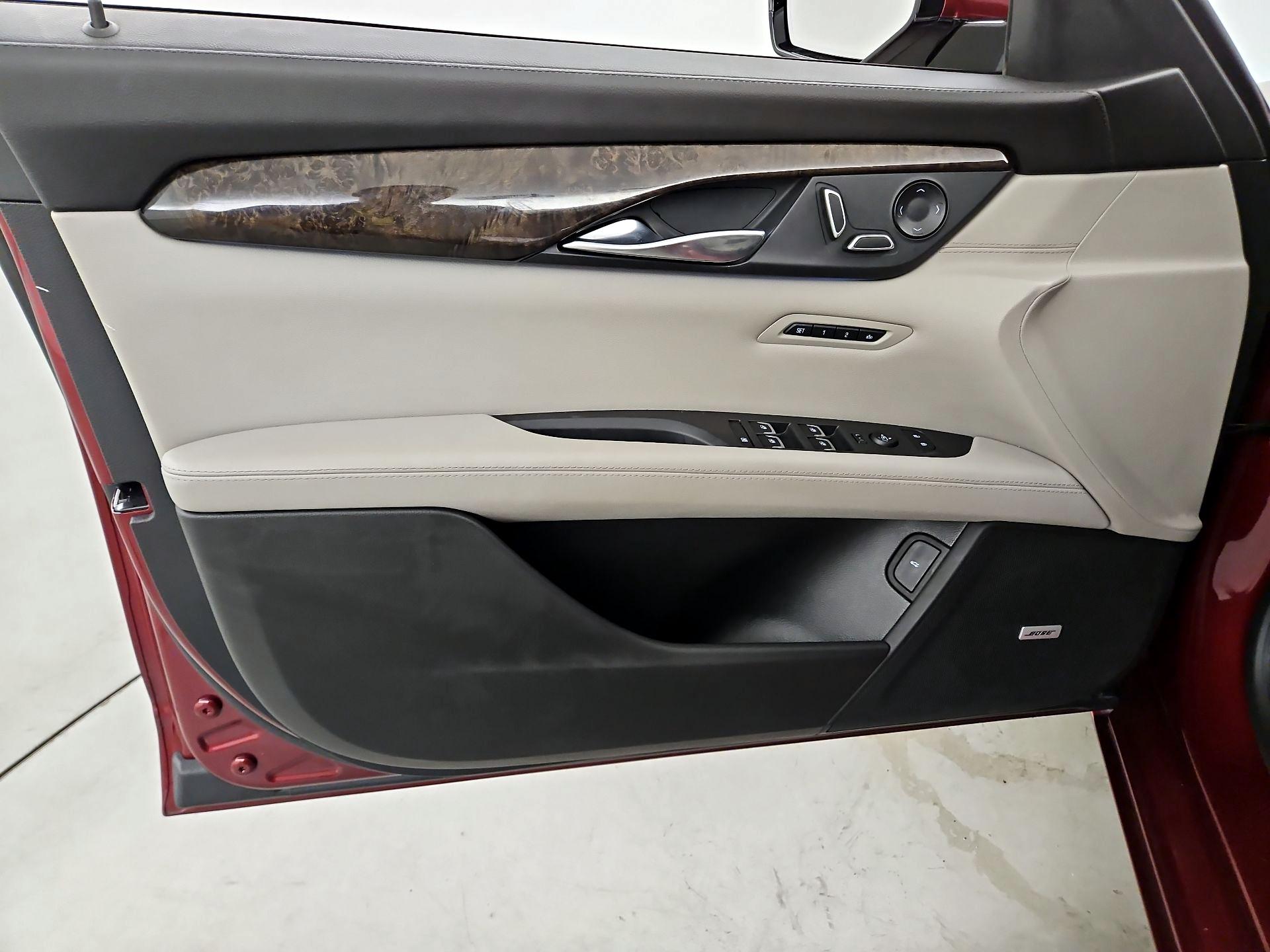 Thumbnail: 2016 Cadillac CT6 - 12