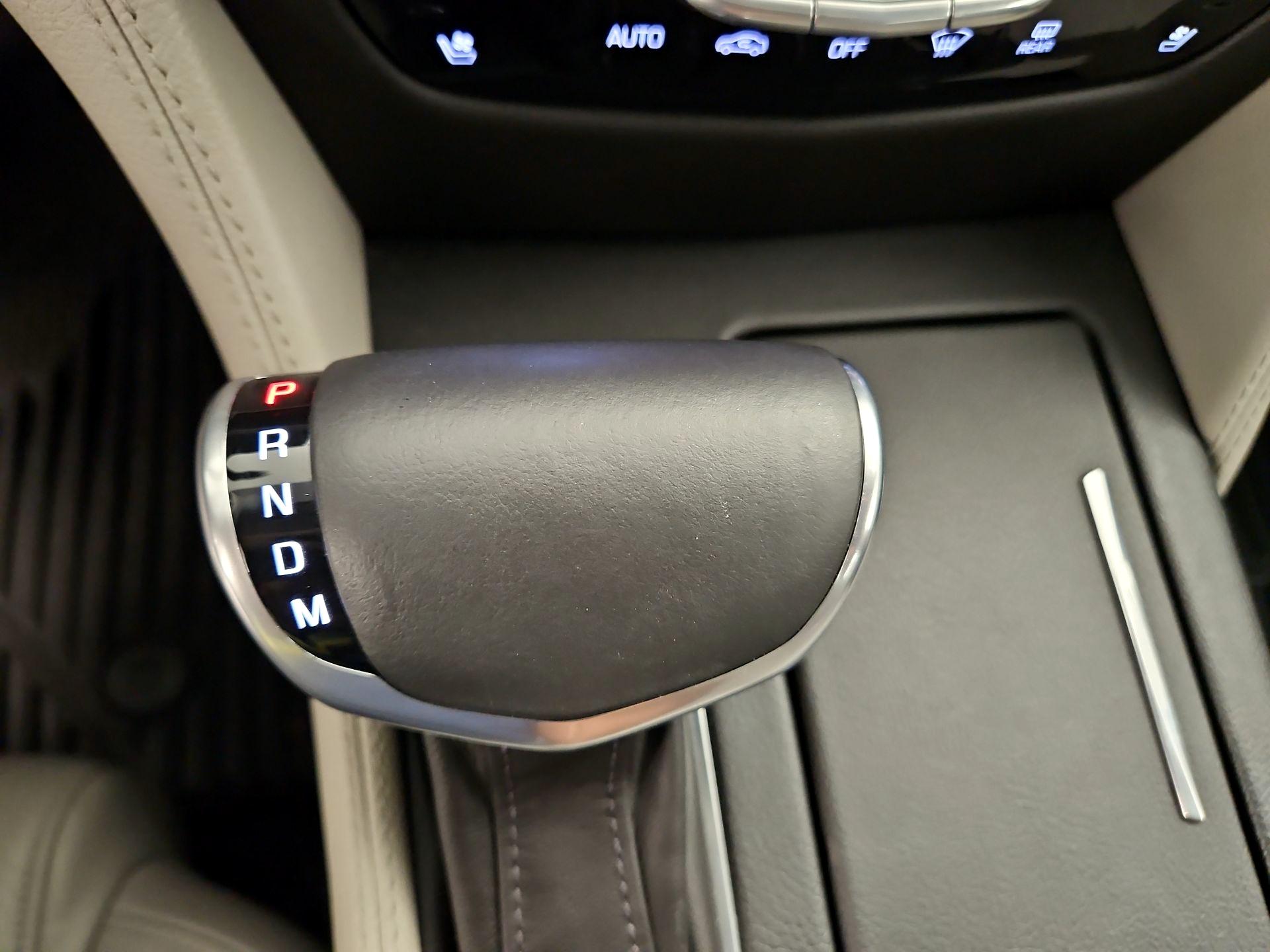 Thumbnail: 2016 Cadillac CT6 - 18