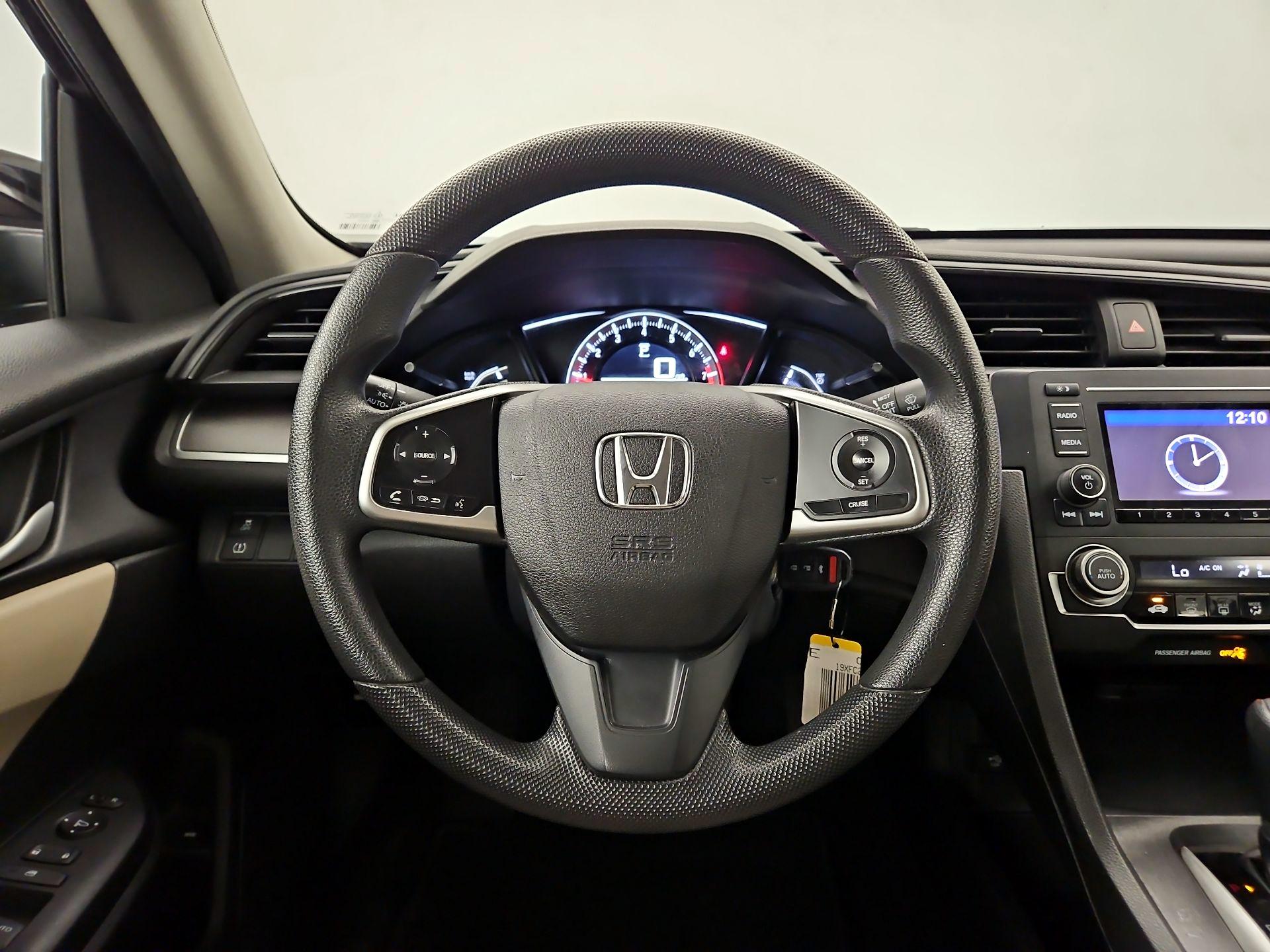 Thumbnail: 2016 Honda Civic - 10
