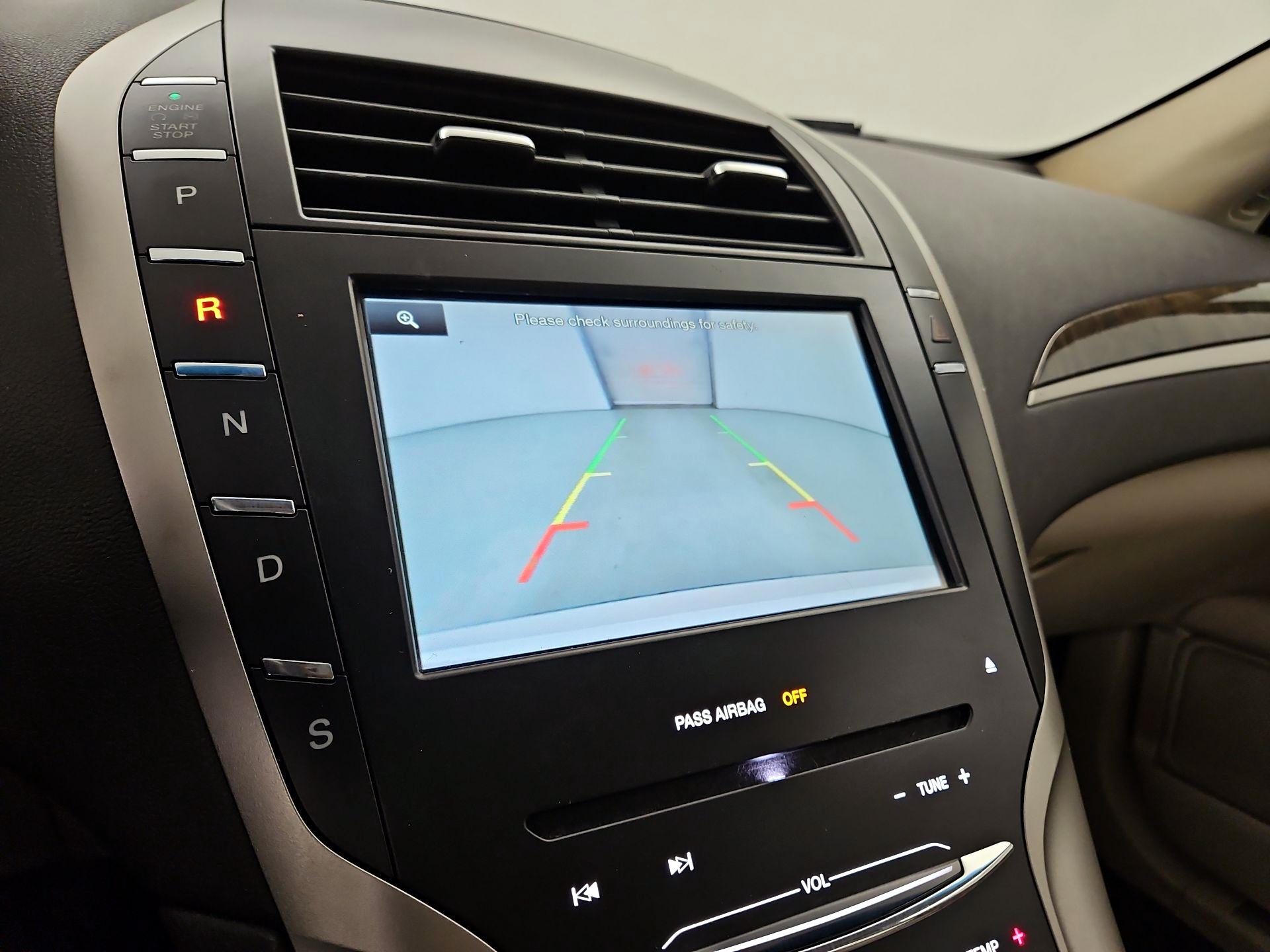 Thumbnail: 2016 Lincoln MKZ - 14