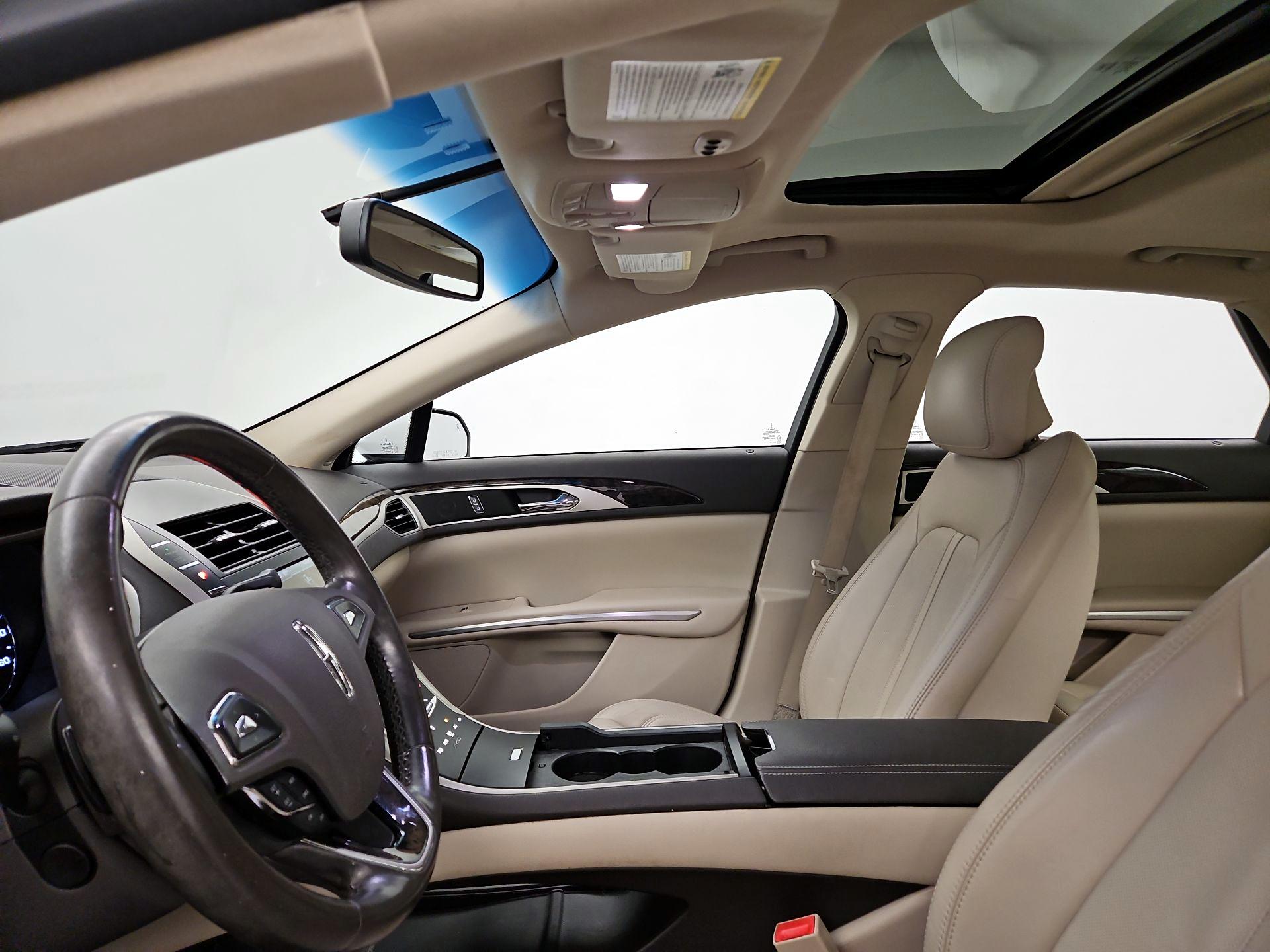 Thumbnail: 2016 Lincoln MKZ - 19