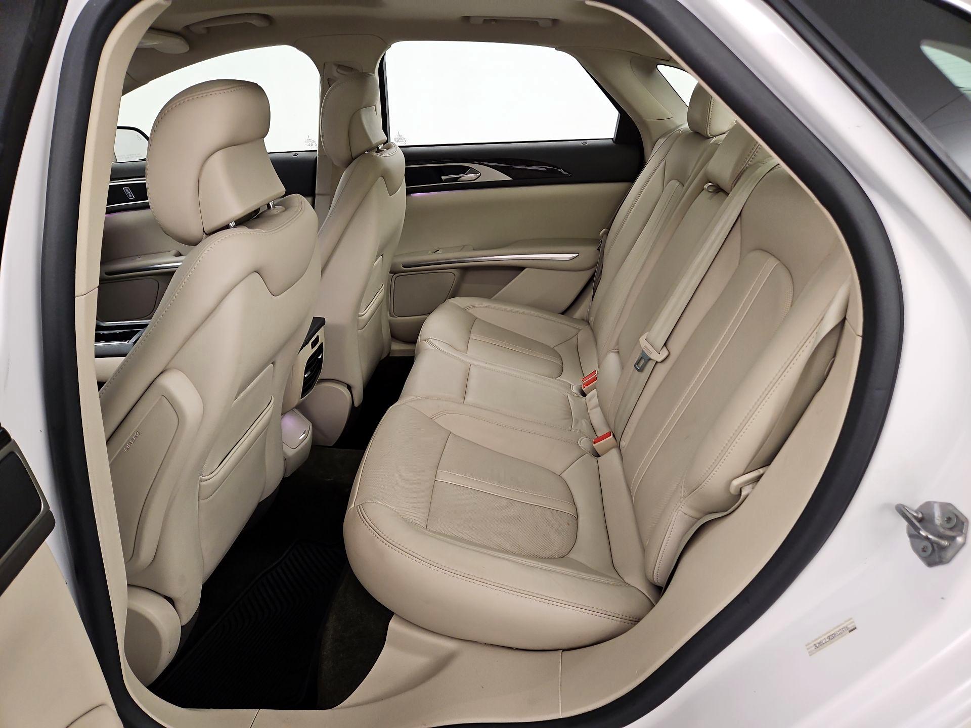 Thumbnail: 2016 Lincoln MKZ - 20