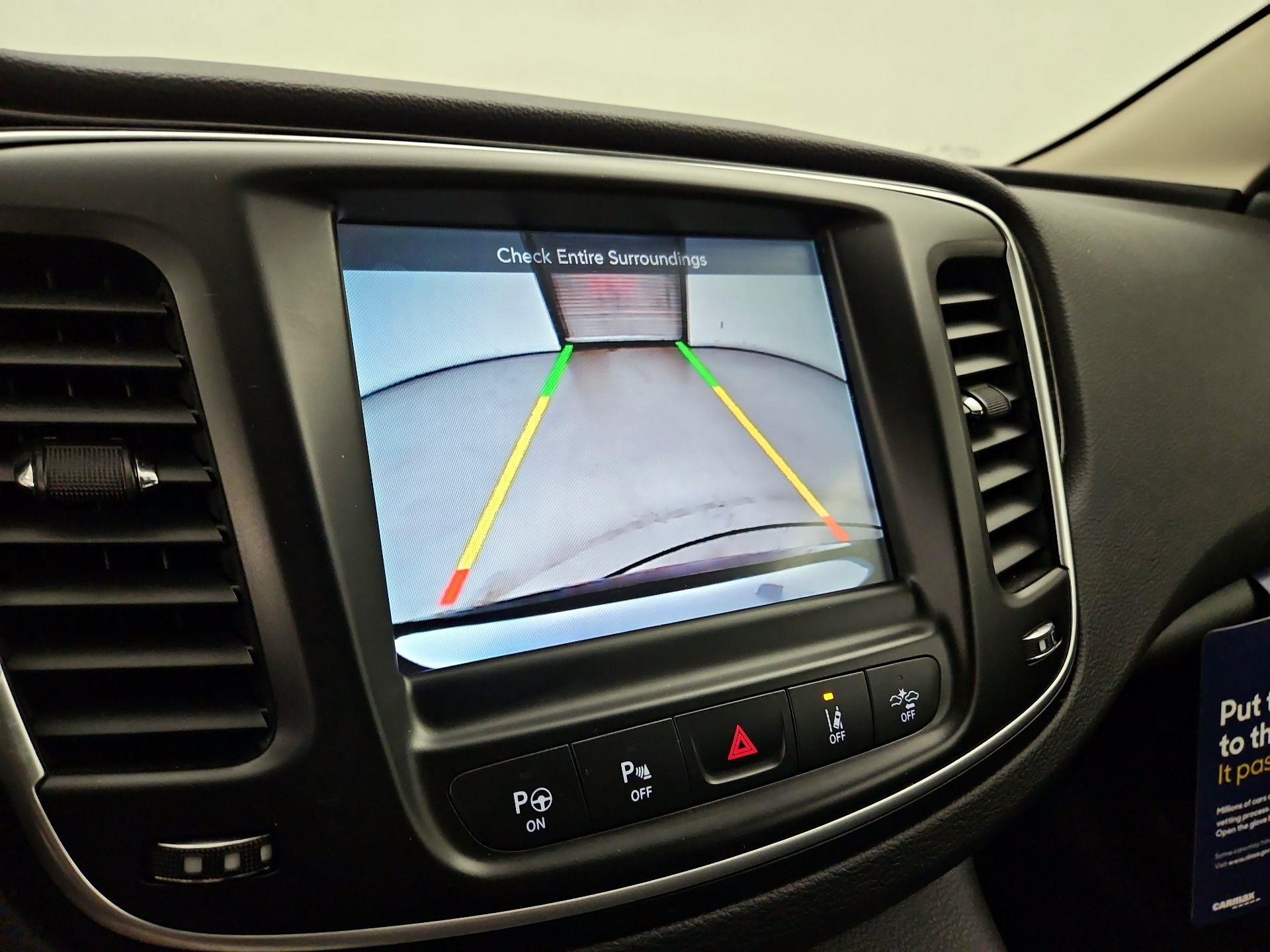 Thumbnail: 2016 Chrysler 200 - 15