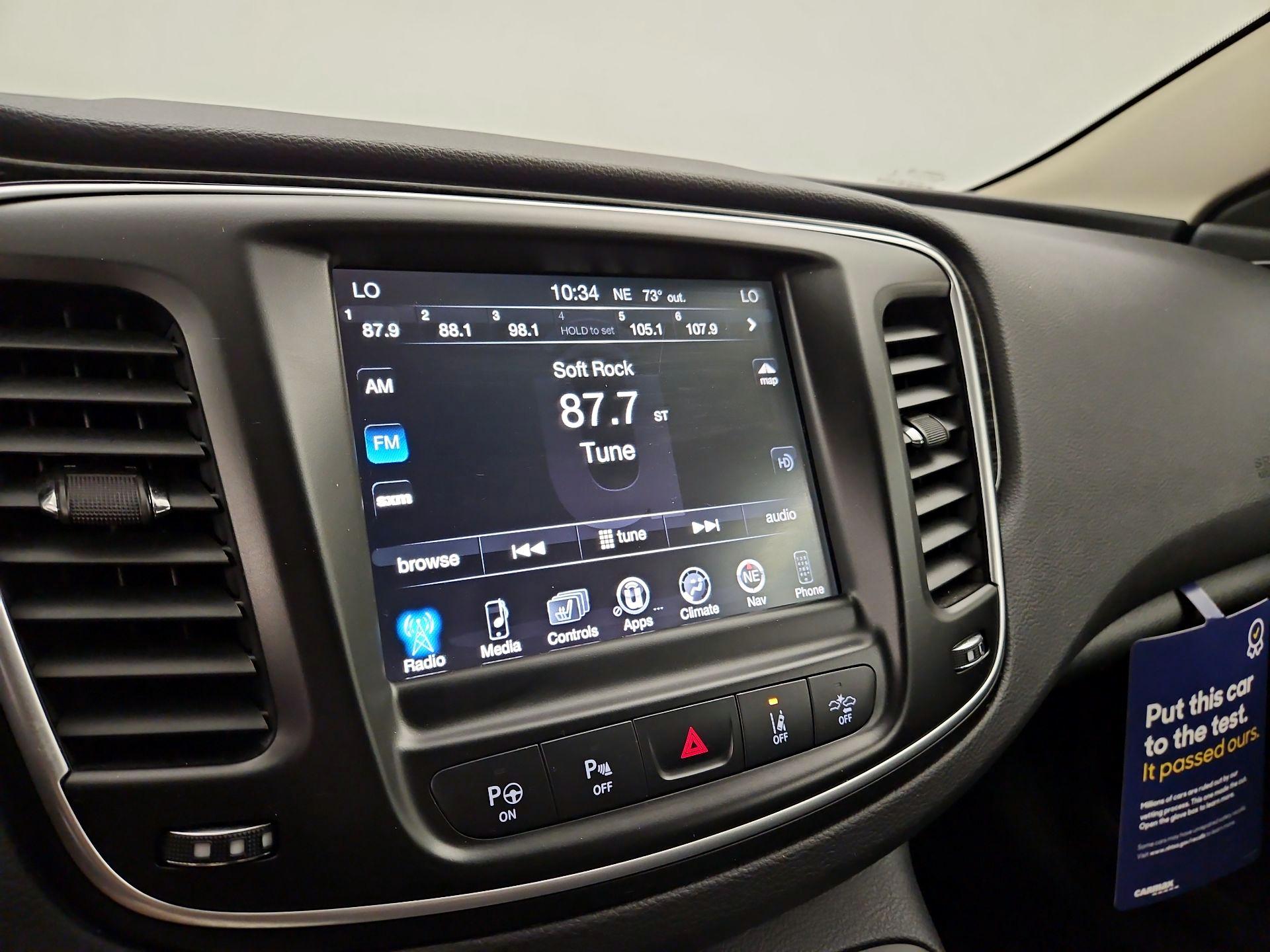 Thumbnail: 2016 Chrysler 200 - 16