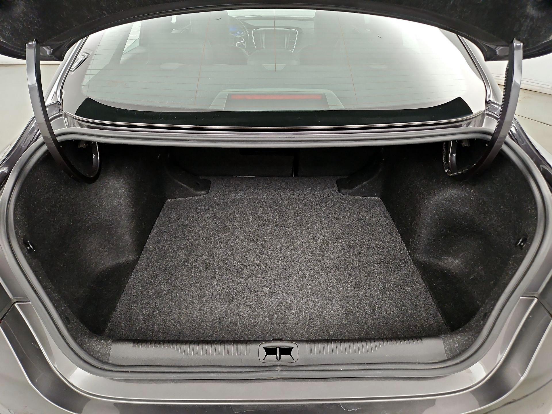 Thumbnail: 2016 Chrysler 200 - 20