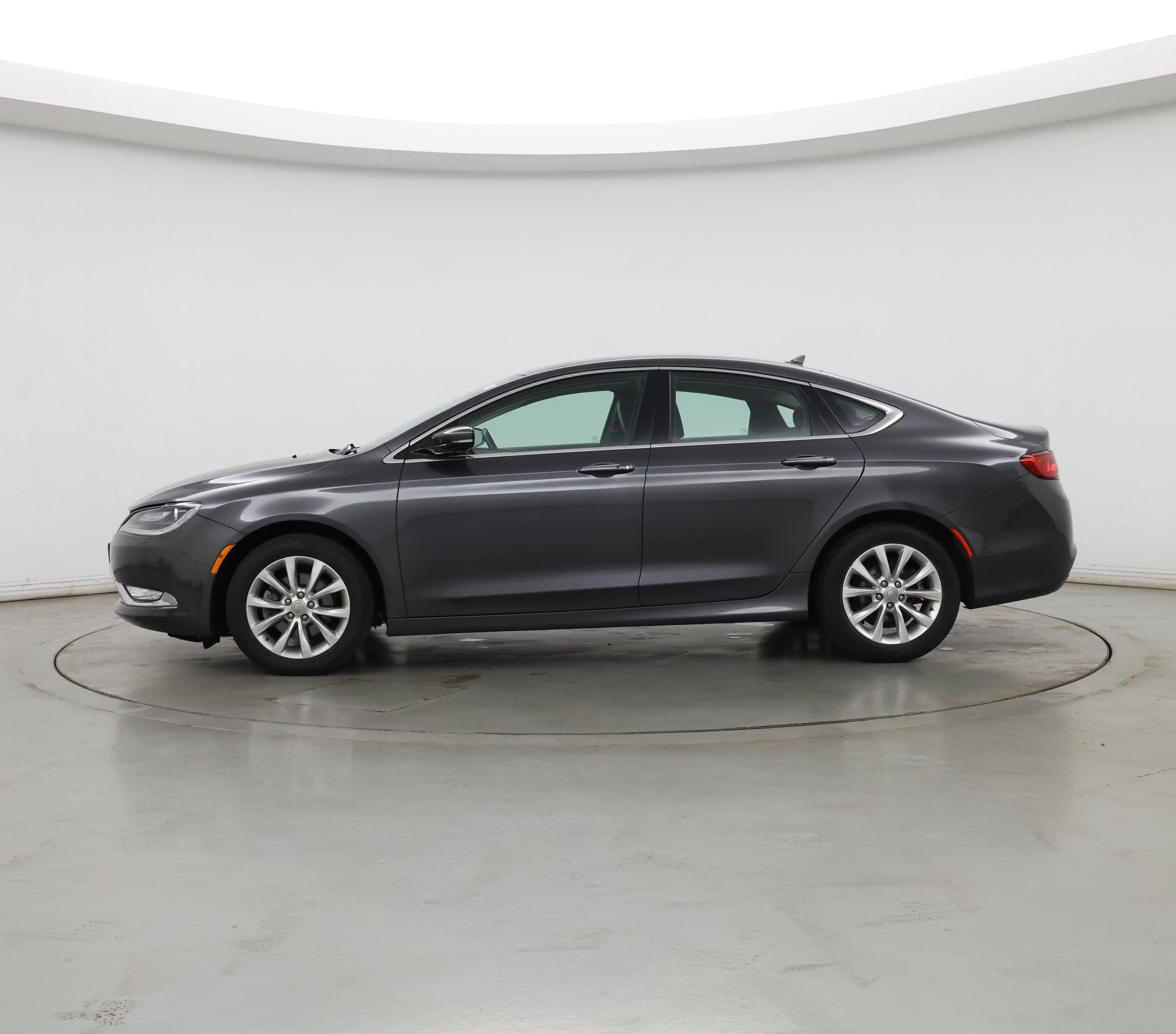 Thumbnail: 2016 Chrysler 200 - 3