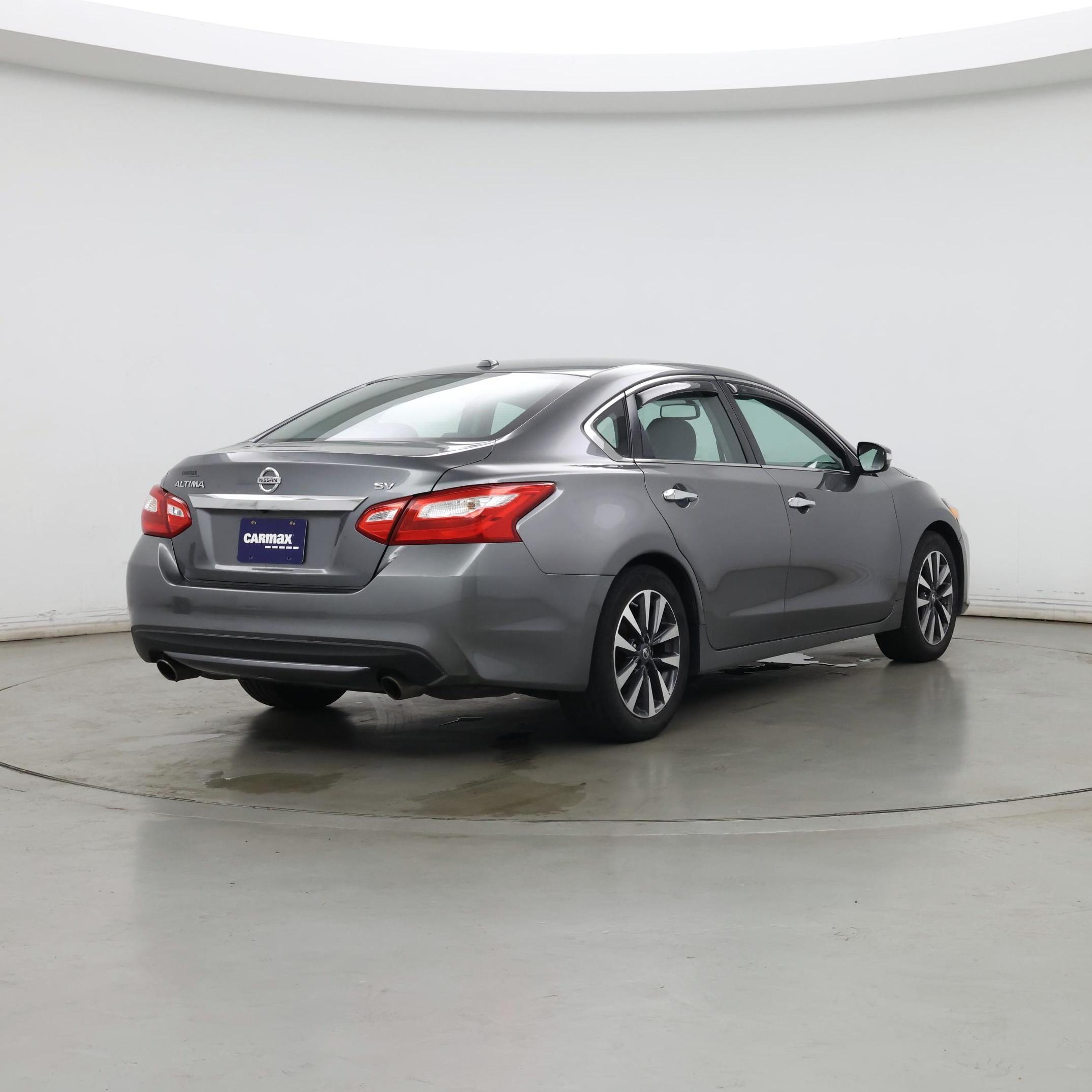 Thumbnail: 2016 Nissan Altima - 8