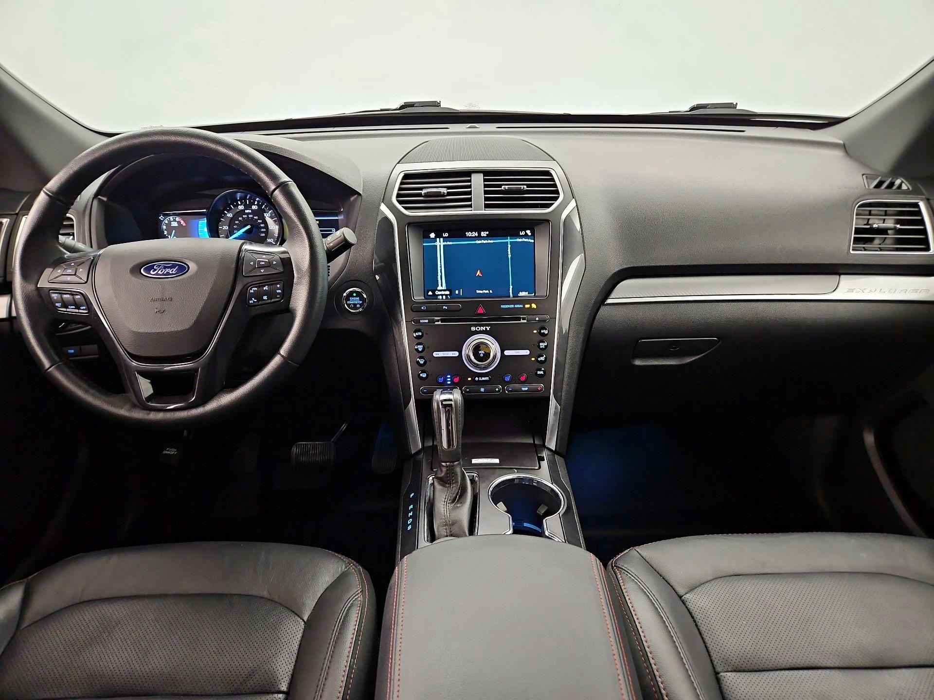 Thumbnail: 2017 Ford Explorer - 9