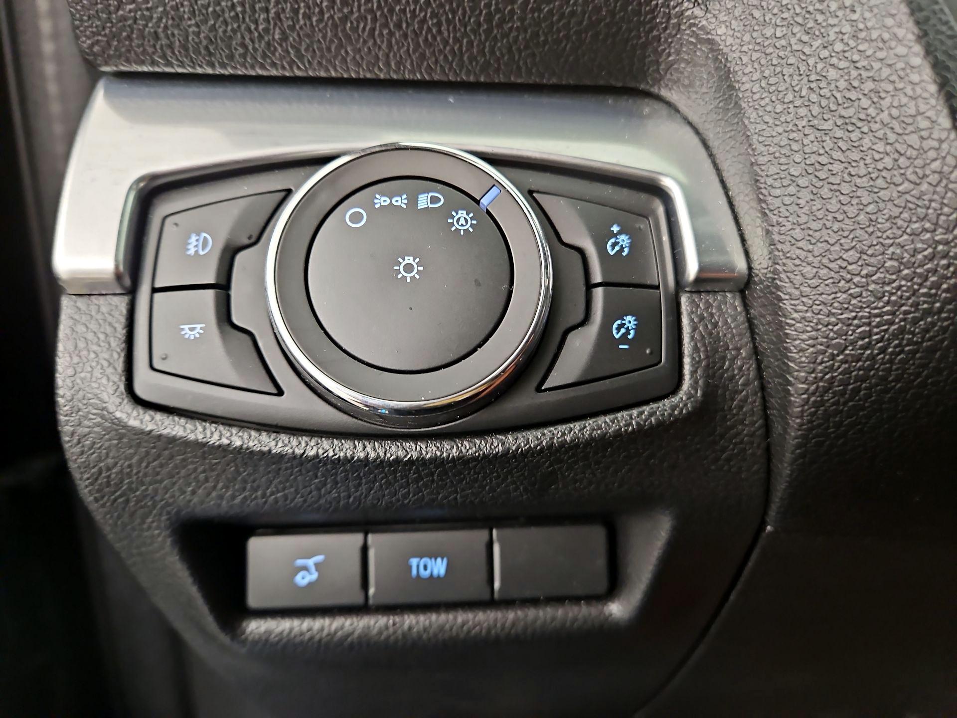 Thumbnail: 2017 Ford Explorer - 13