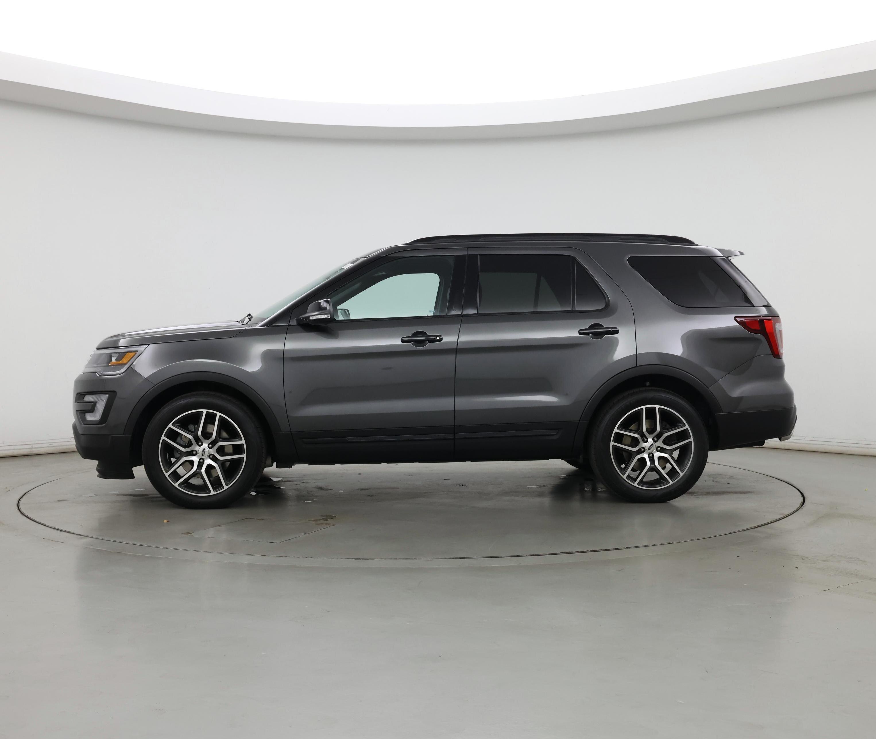 Thumbnail: 2017 Ford Explorer - 3