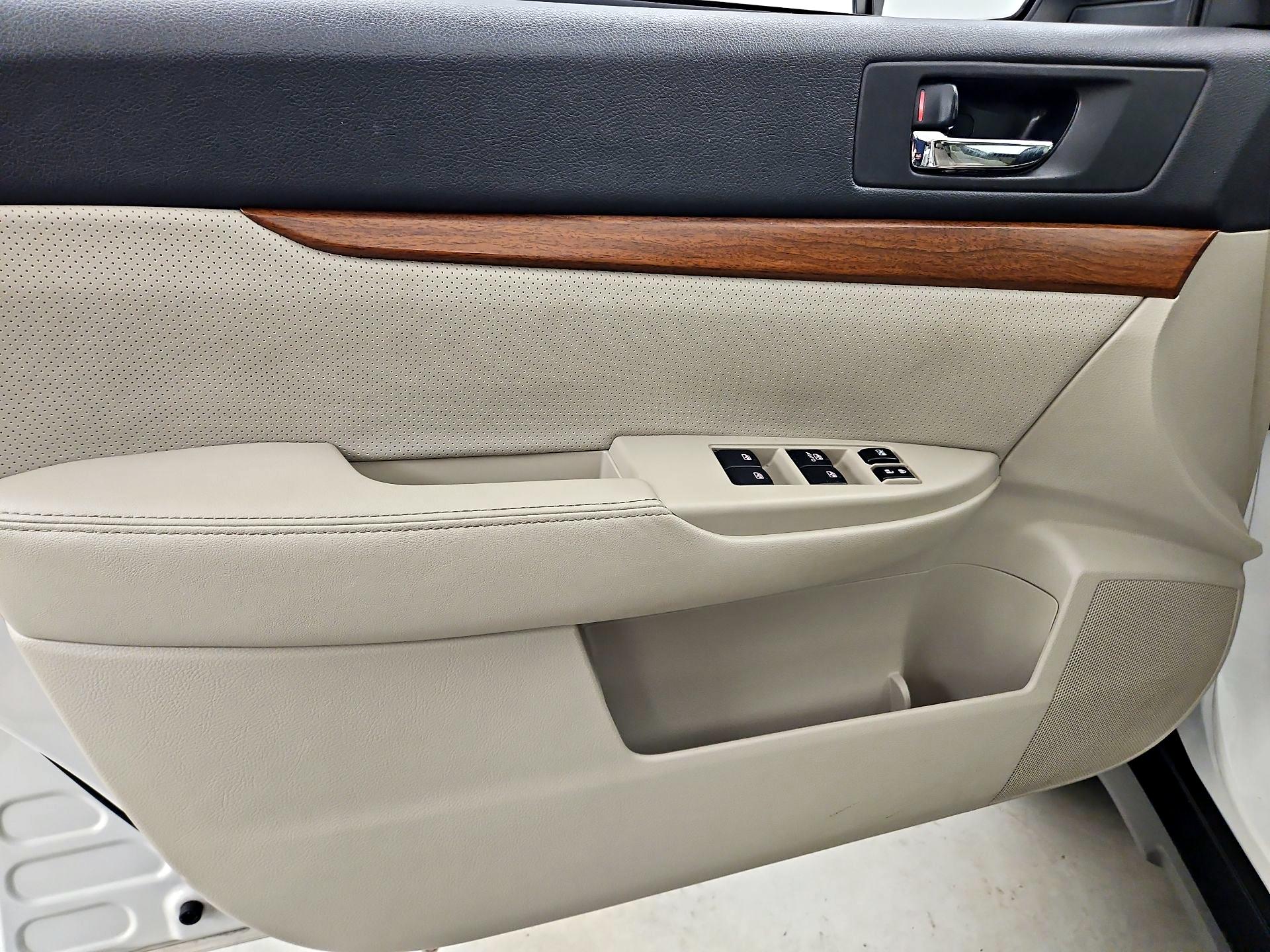 Thumbnail: 2014 Subaru Outback - 12