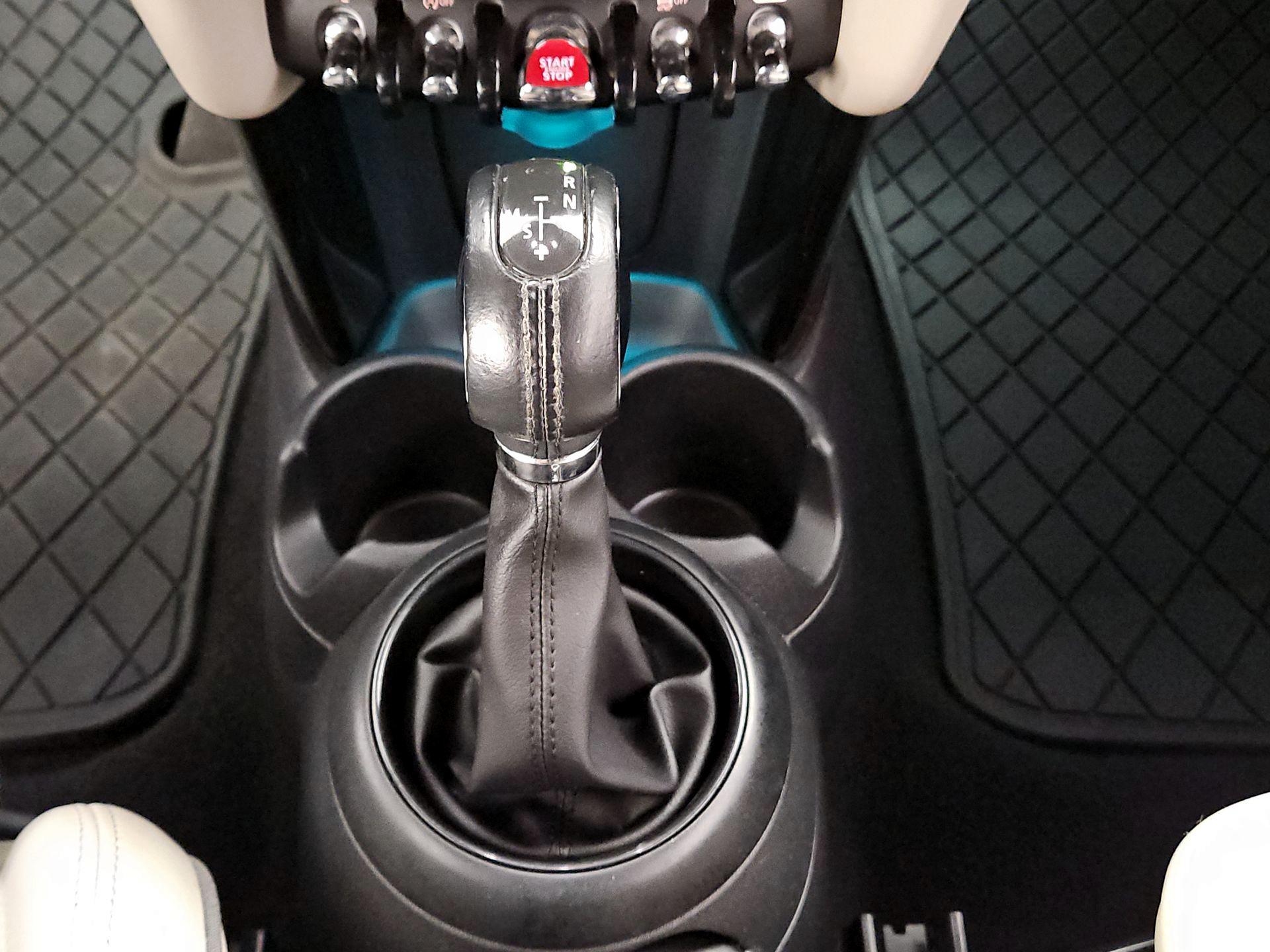 Thumbnail: 2018 MINI Cooper - 18